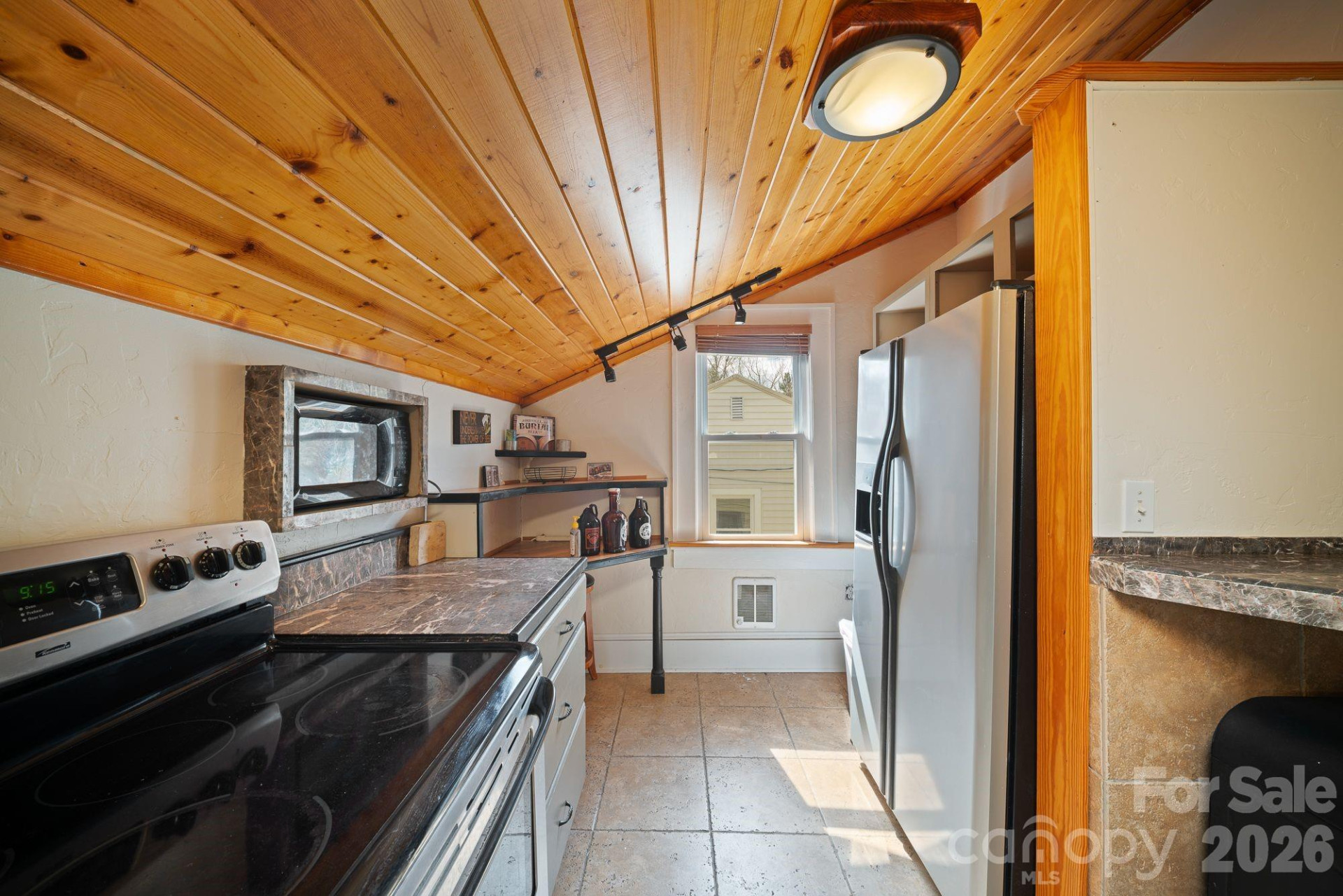 141 Louisiana Avenue - Photo 8