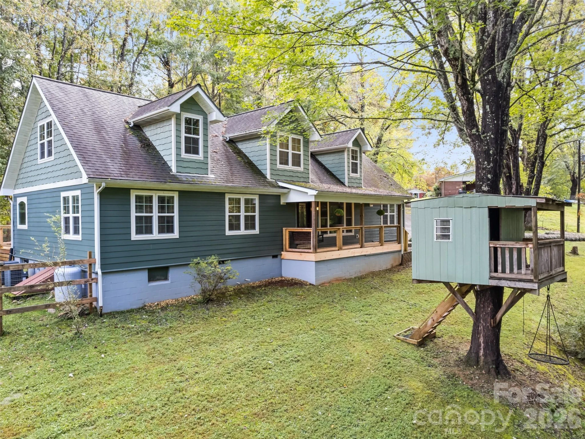 364 Lee Street - Photo 2