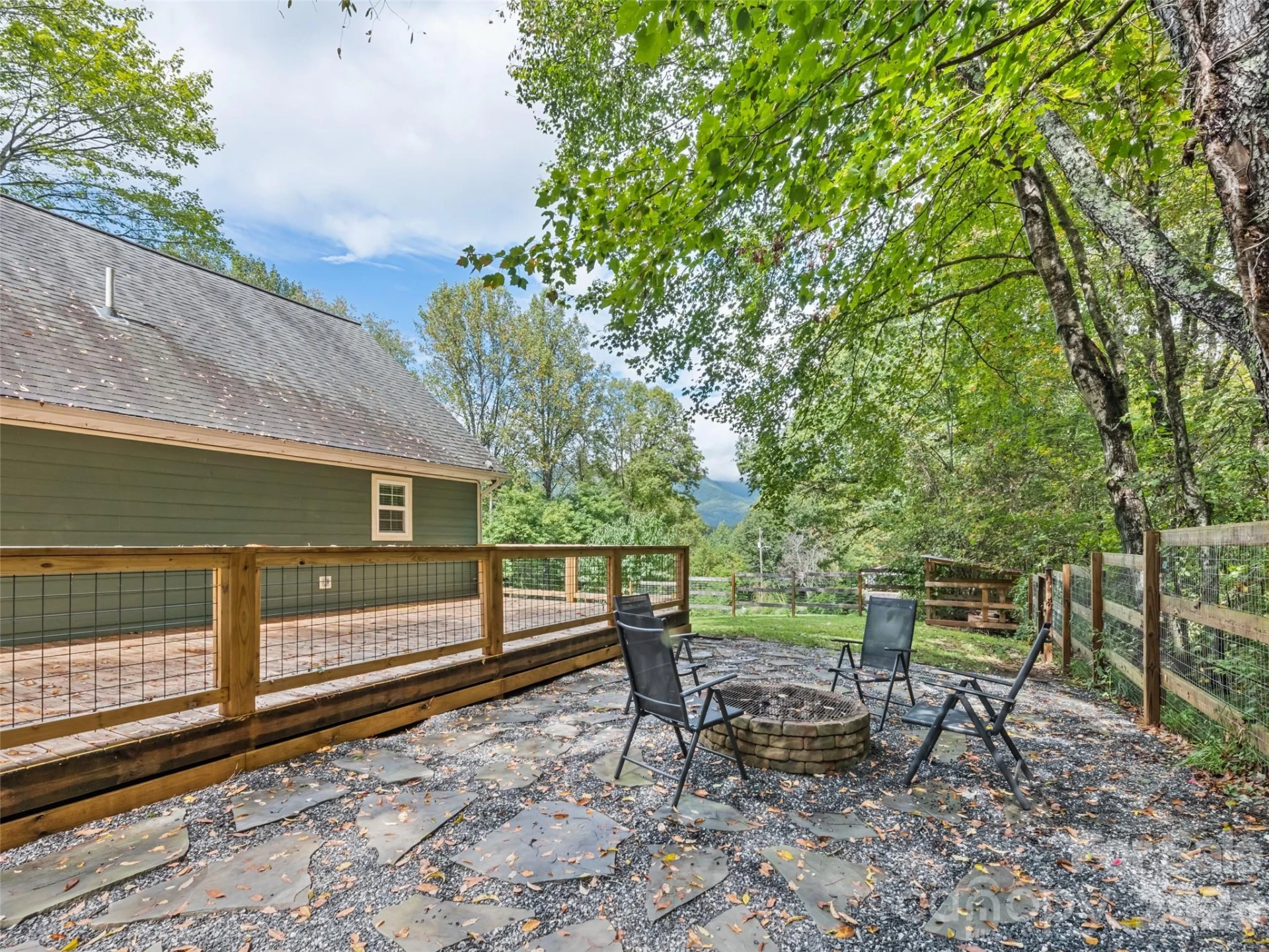 364 Lee Street - Photo 15