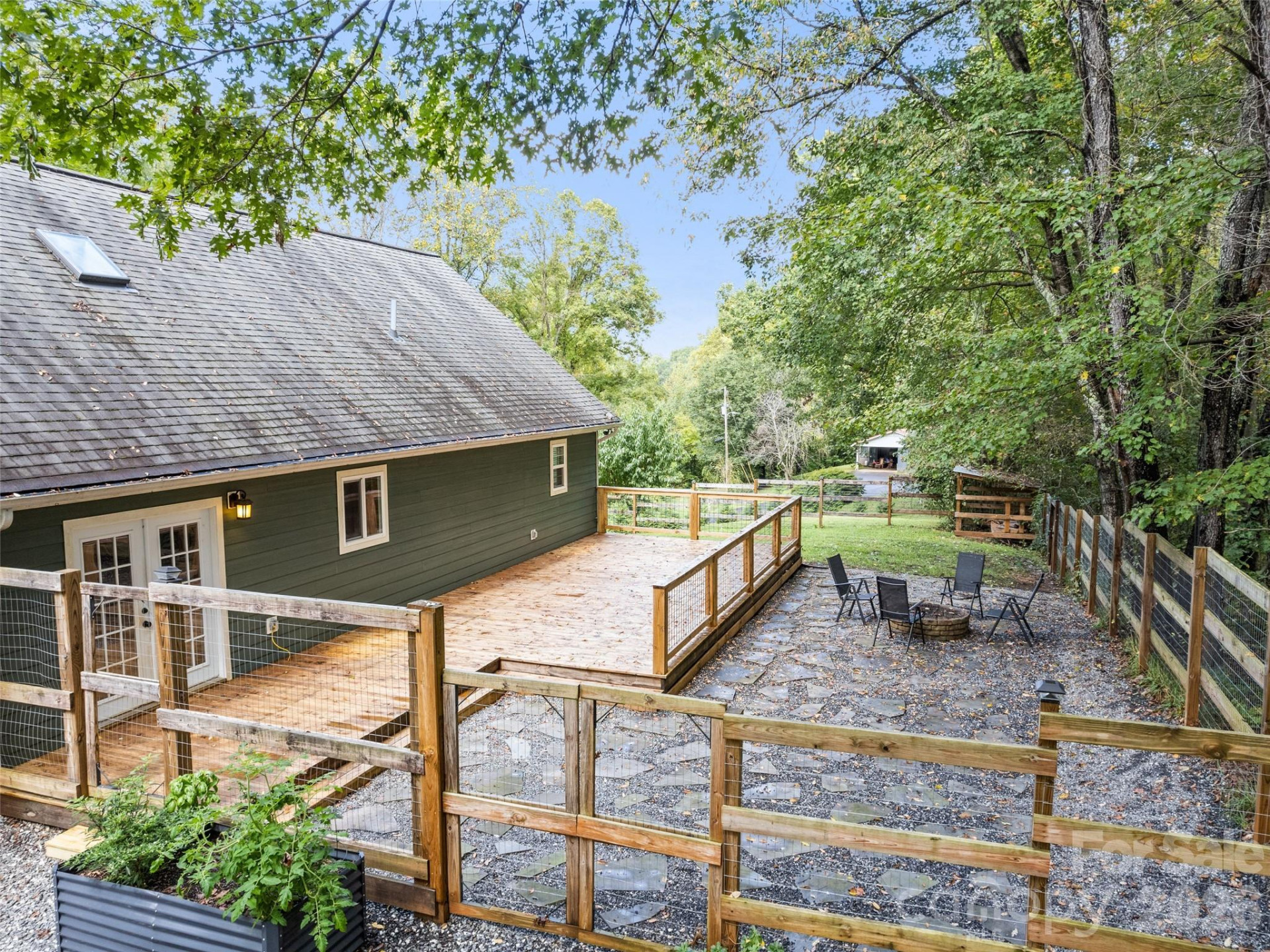 364 Lee Street - Photo 5