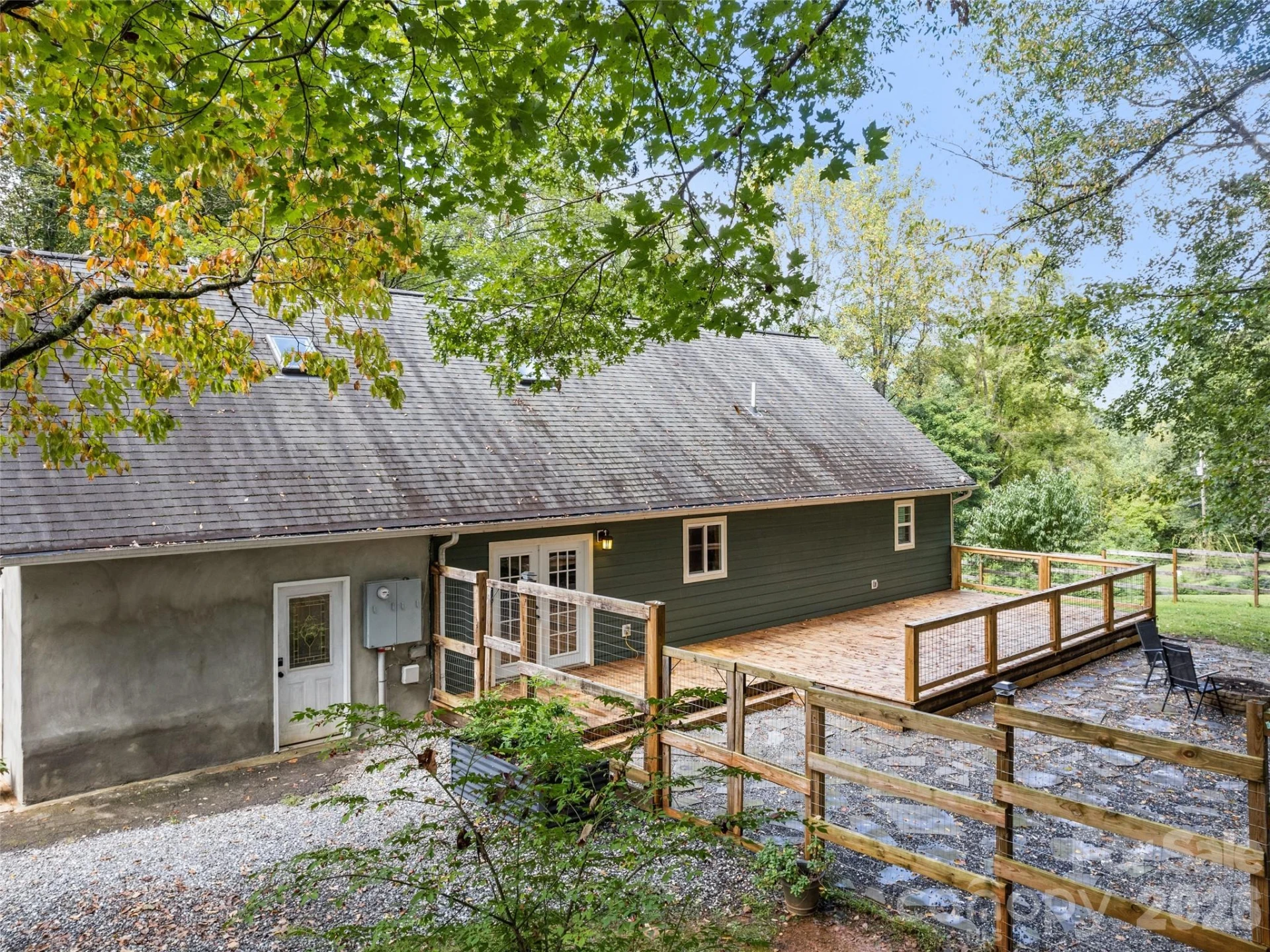 364 Lee Street - Photo 6