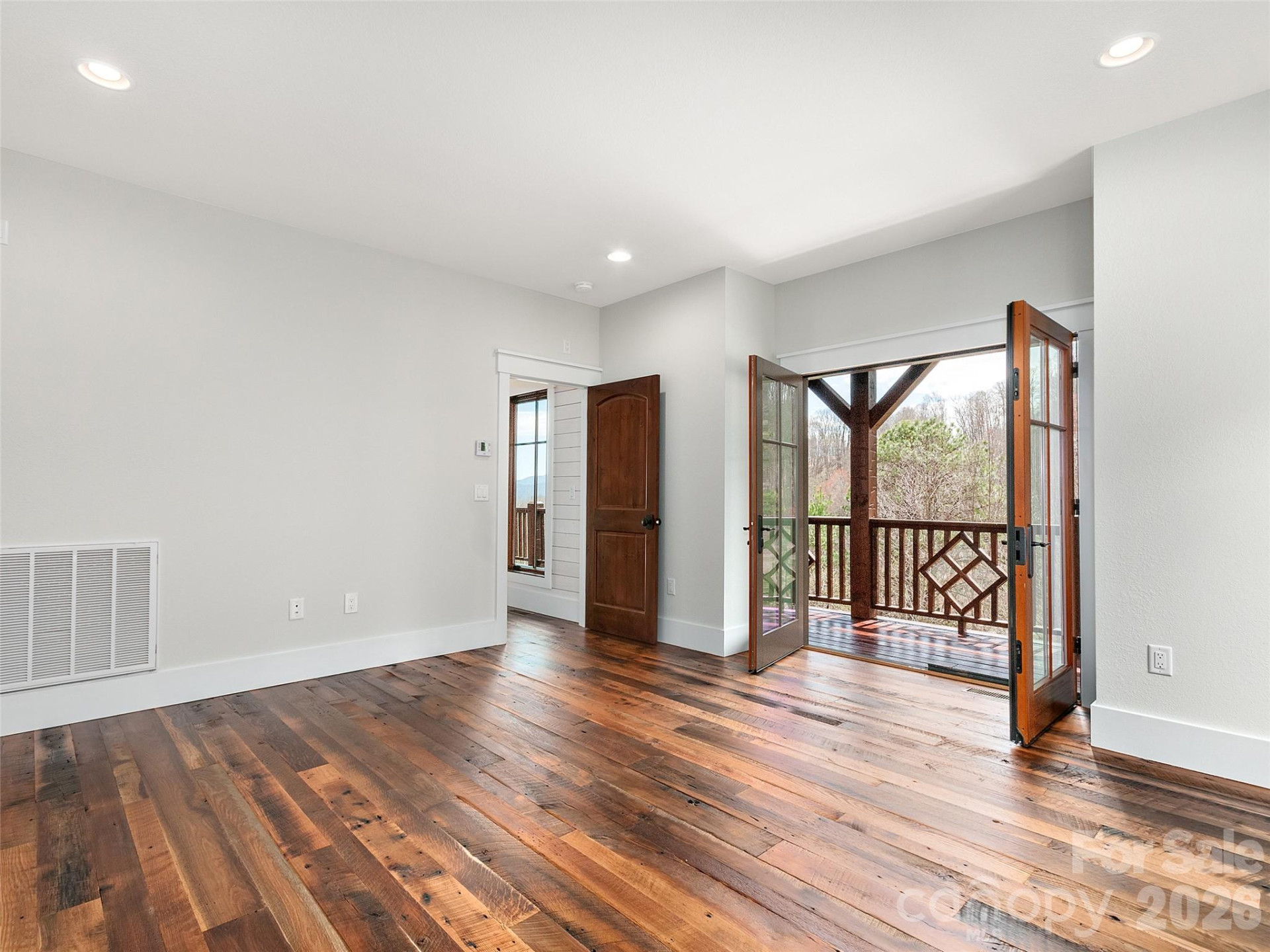 2670 Sleepy Hollow Drive - Photo 18