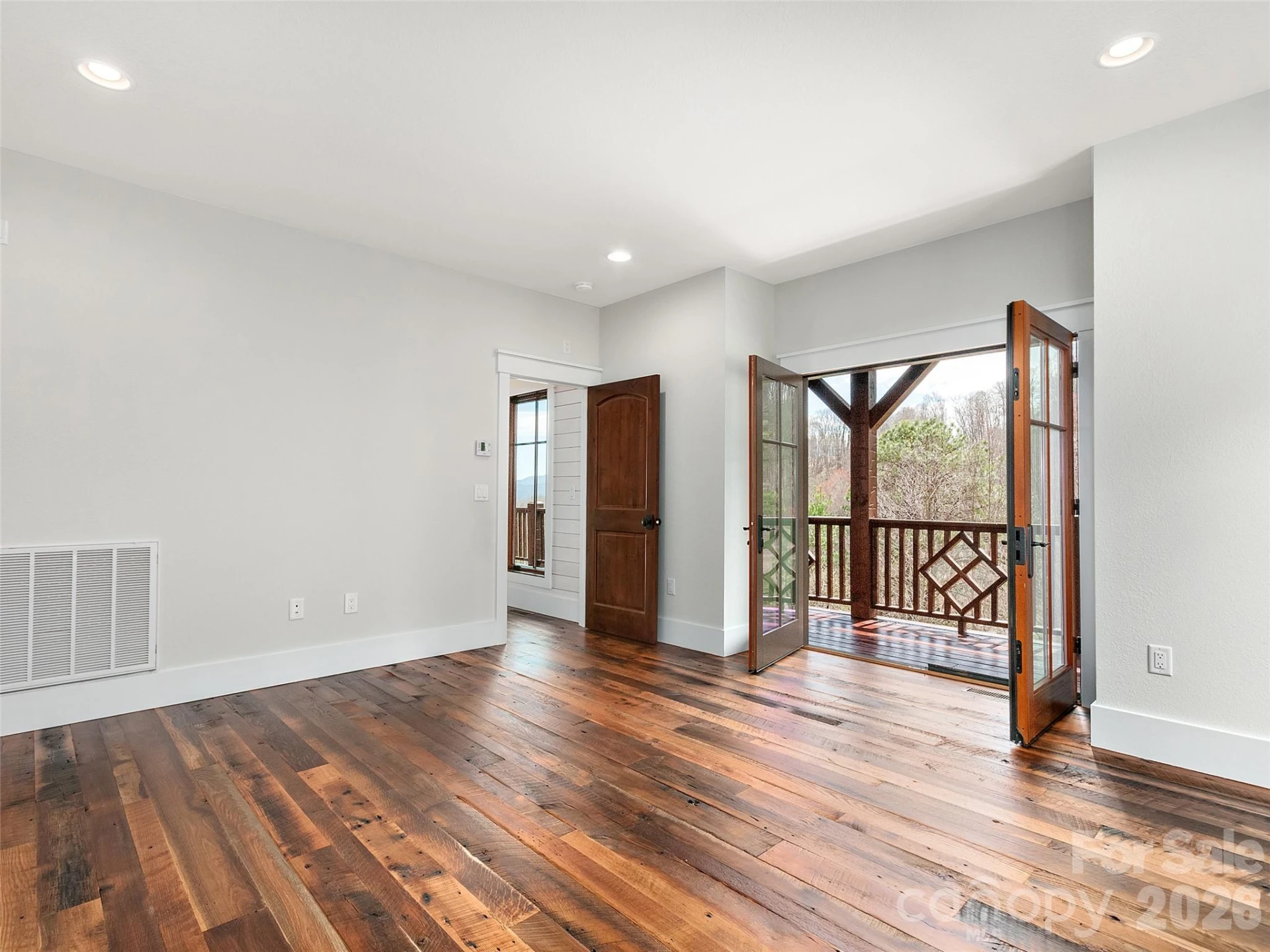 2670 Sleepy Hollow Drive - Photo 18