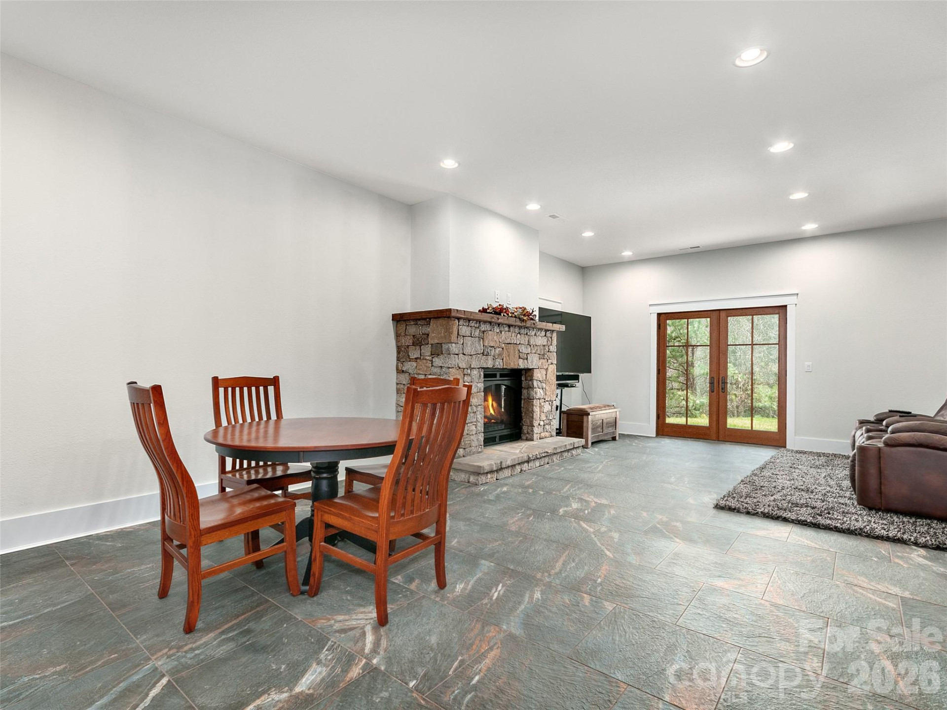 2670 Sleepy Hollow Drive - Photo 28