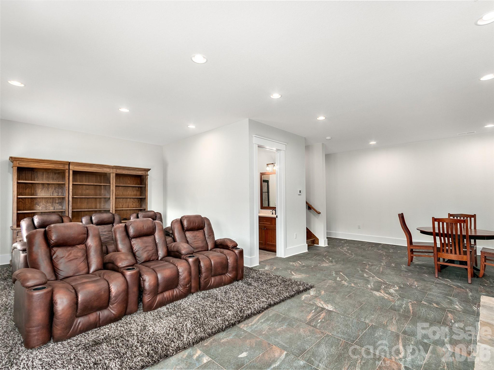 2670 Sleepy Hollow Drive - Photo 29