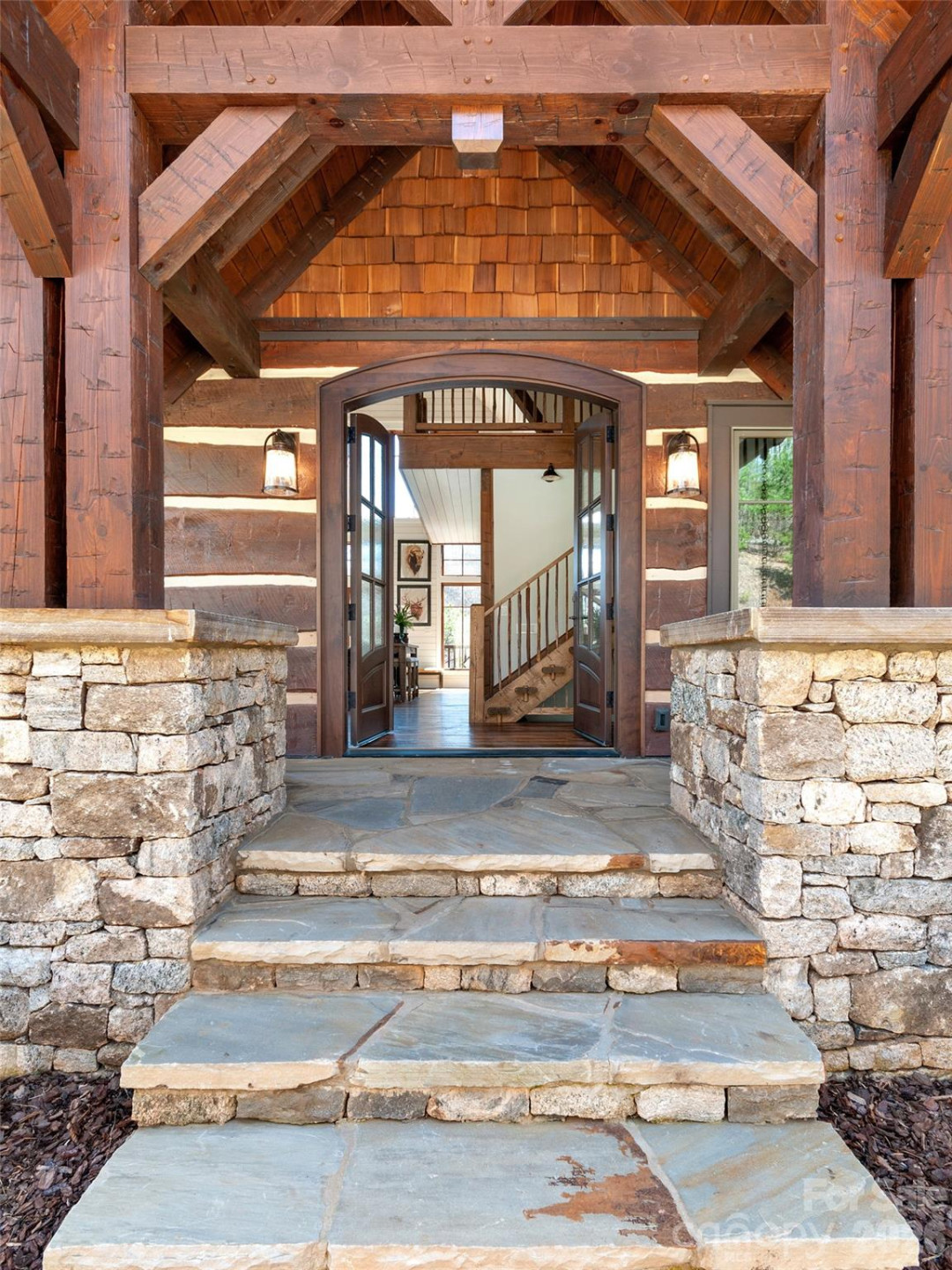 2670 Sleepy Hollow Drive - Photo 4