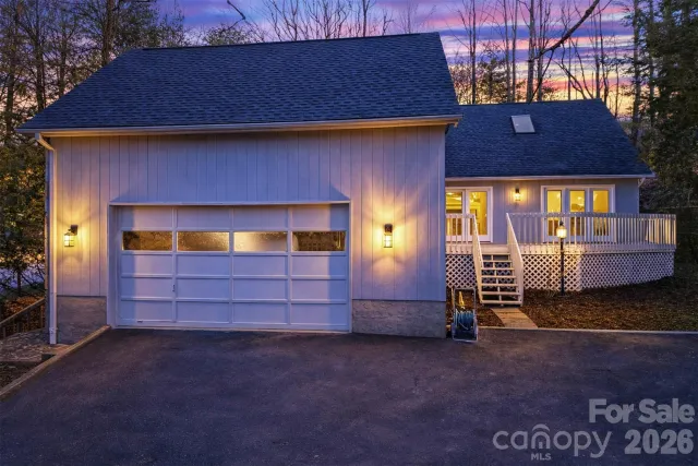 3814 Connestee Trail