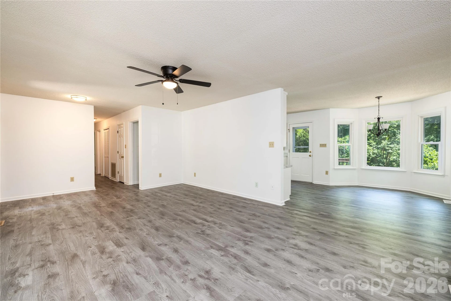 21014 Pine Ridge Drive - Photo 2