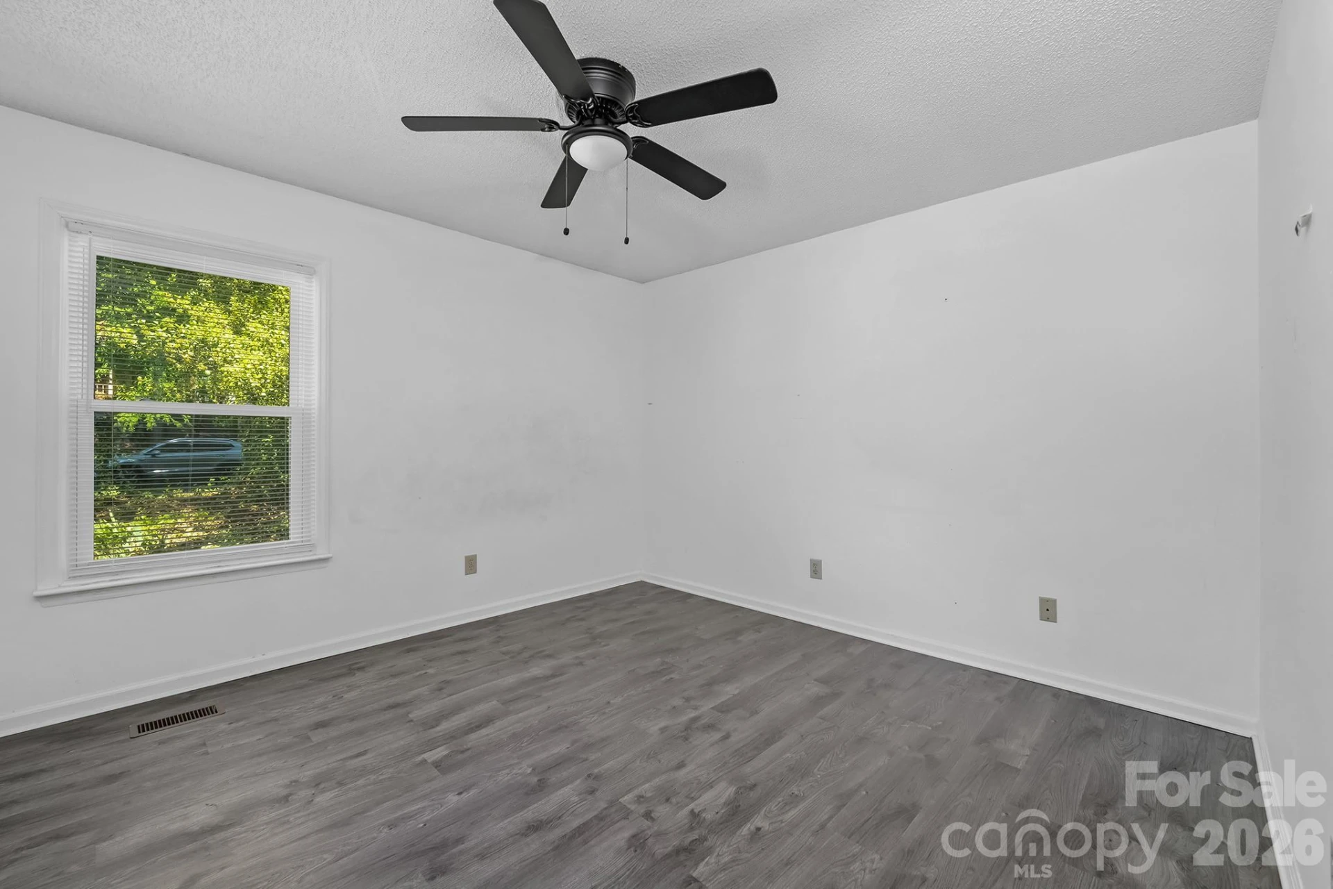 21014 Pine Ridge Drive - Photo 17