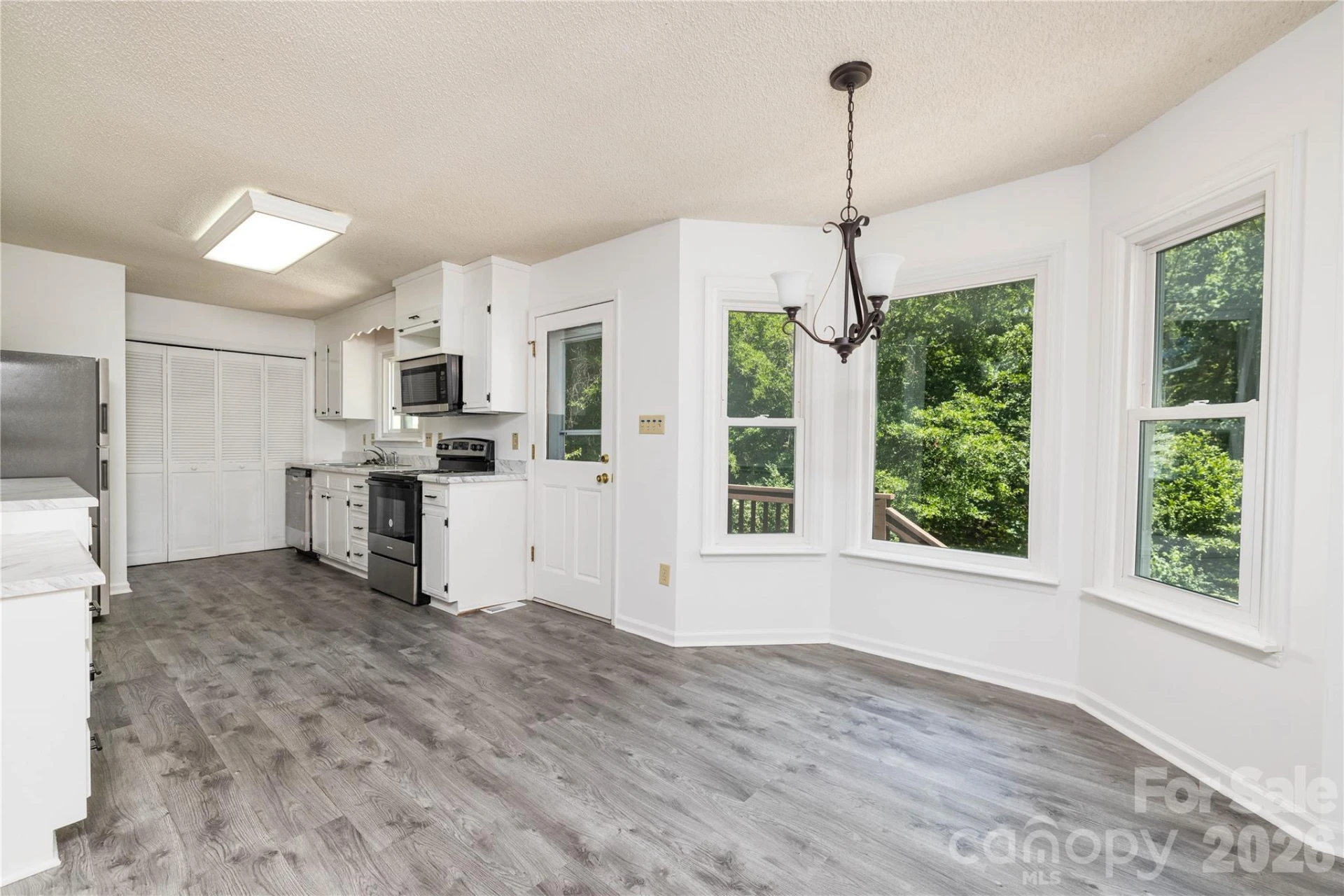 21014 Pine Ridge Drive - Photo 4