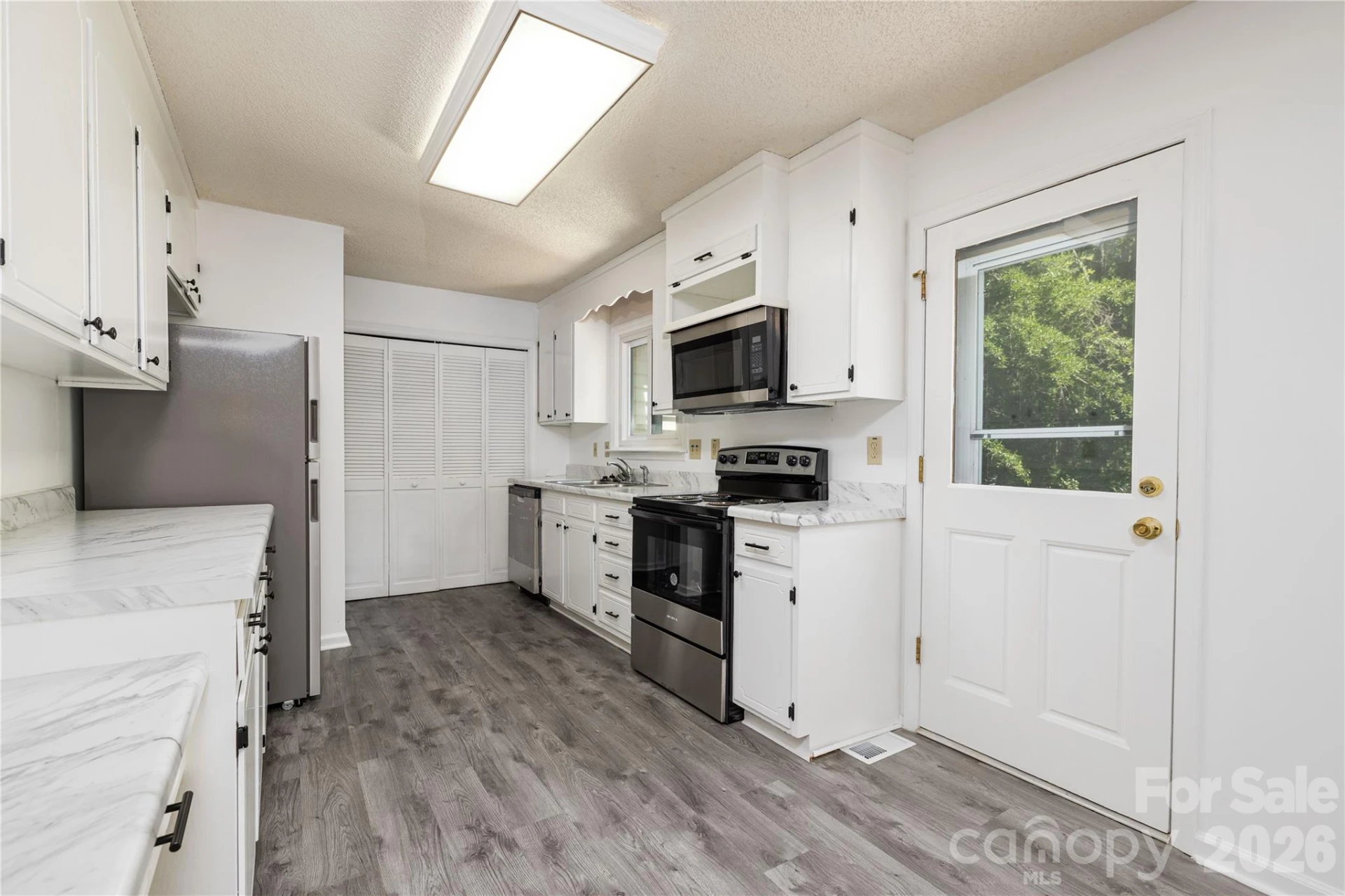21014 Pine Ridge Drive - Photo 9