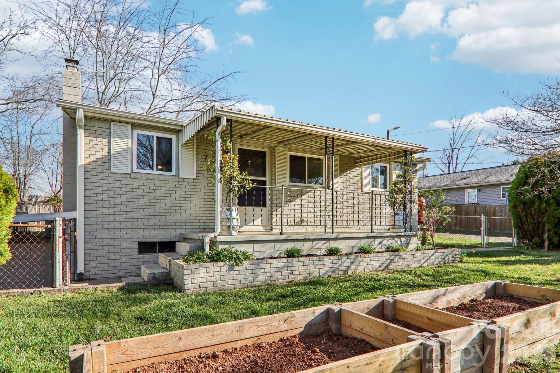 11 Huffman Road