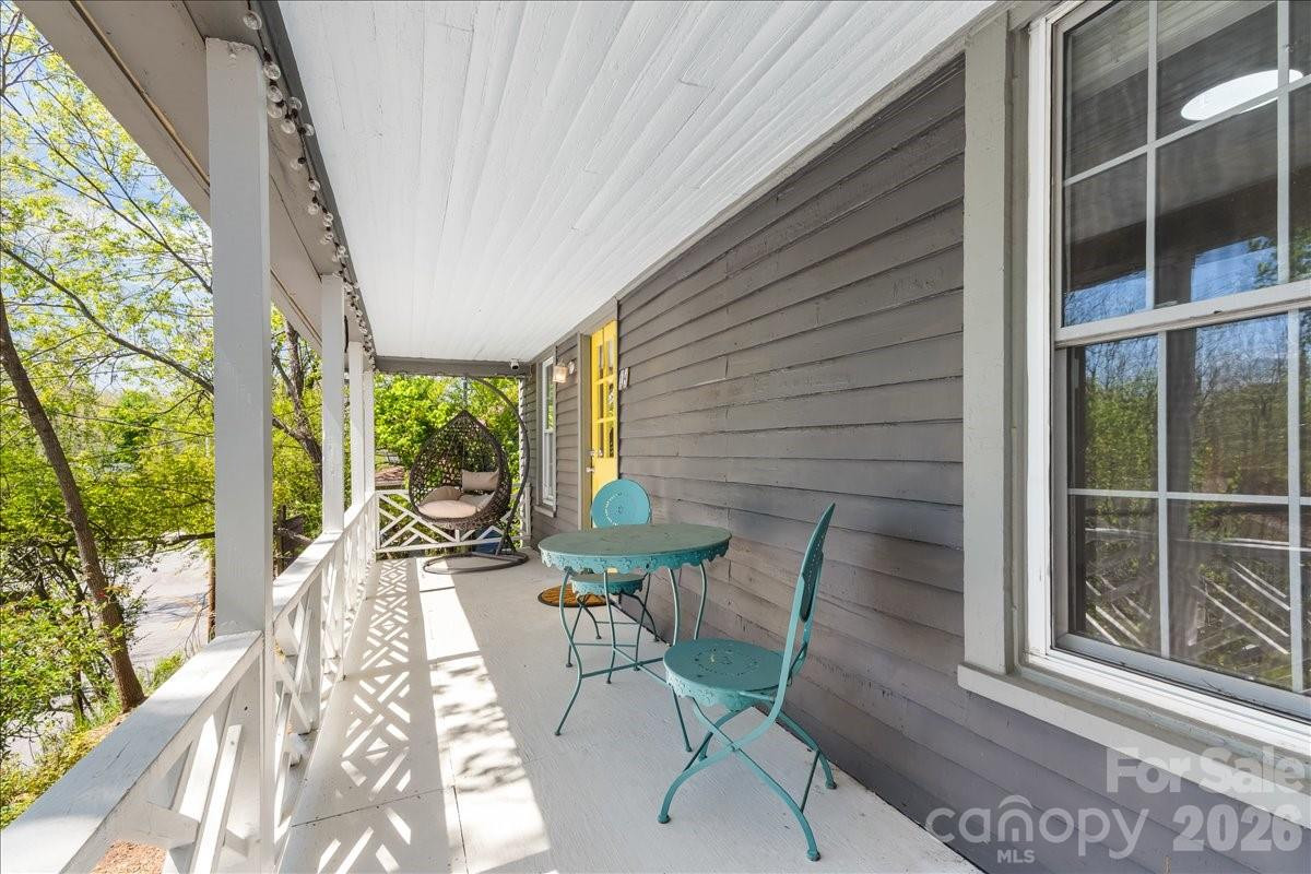 14 Woodrow Avenue - Photo 4