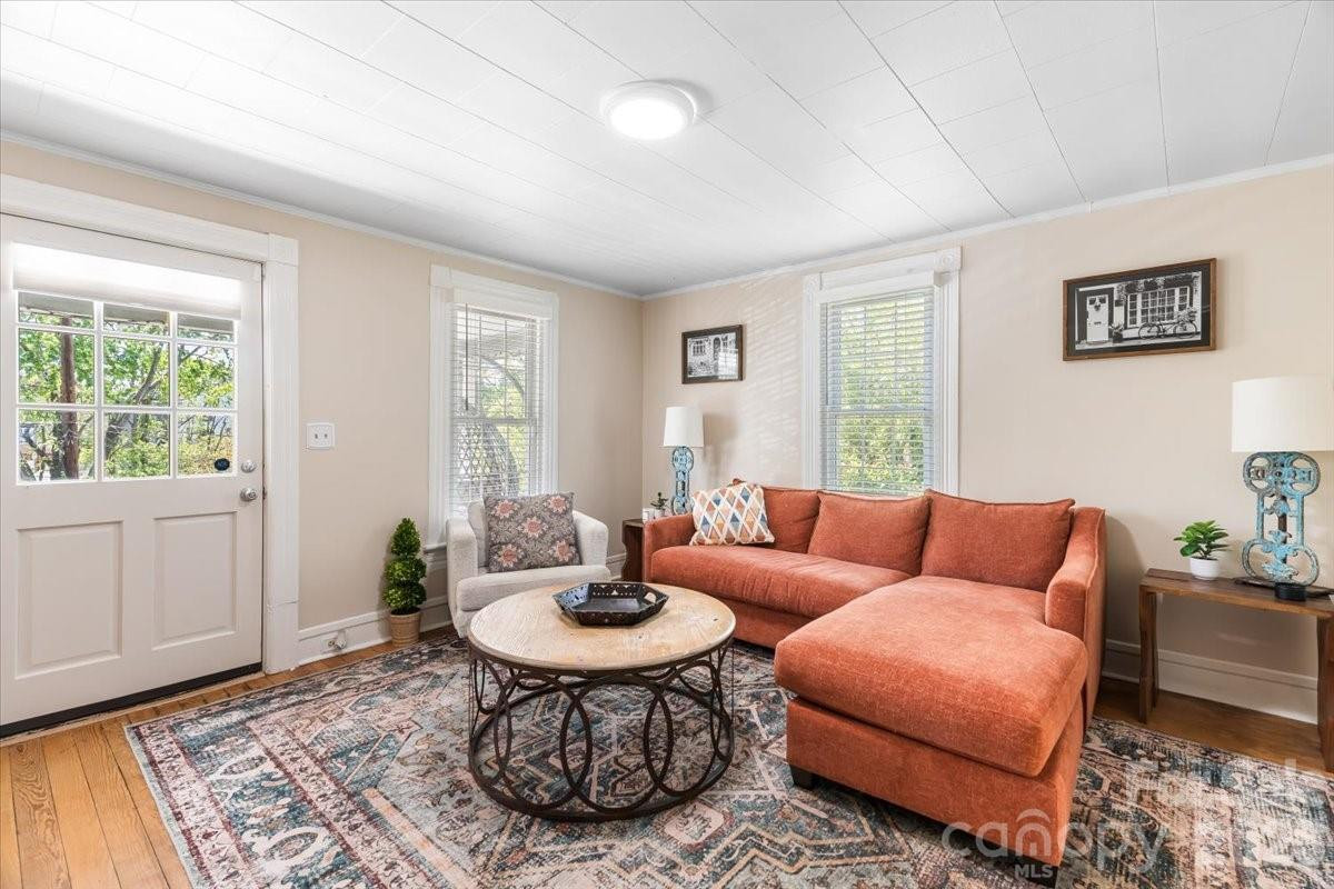 14 Woodrow Avenue - Photo 6