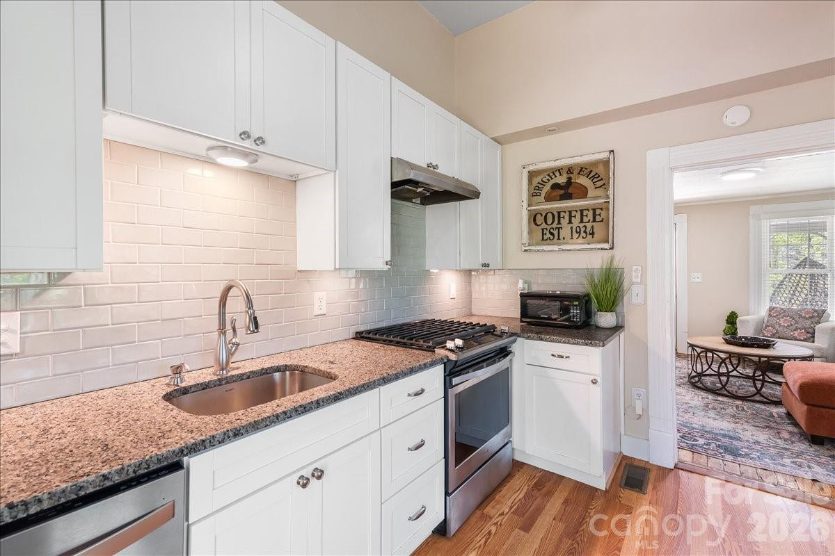 14 Woodrow Avenue - Photo 9