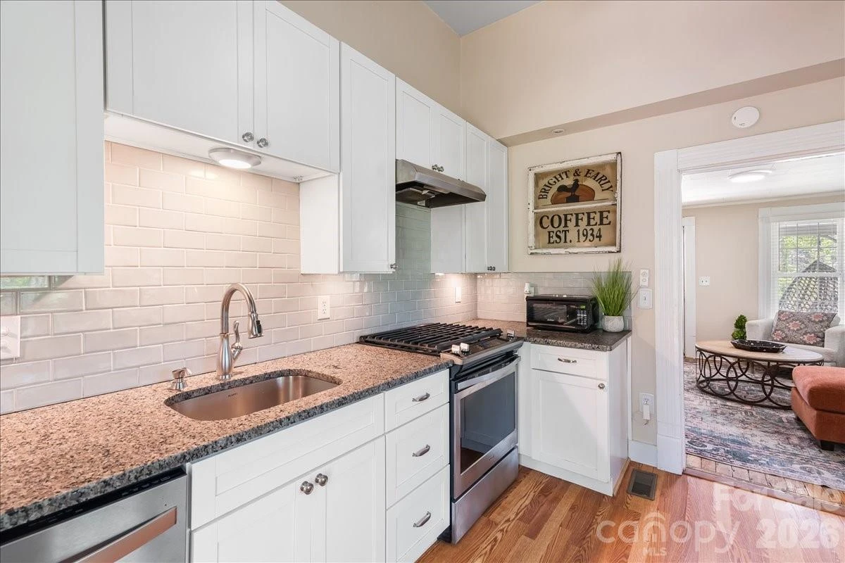 14 Woodrow Avenue - Photo 9