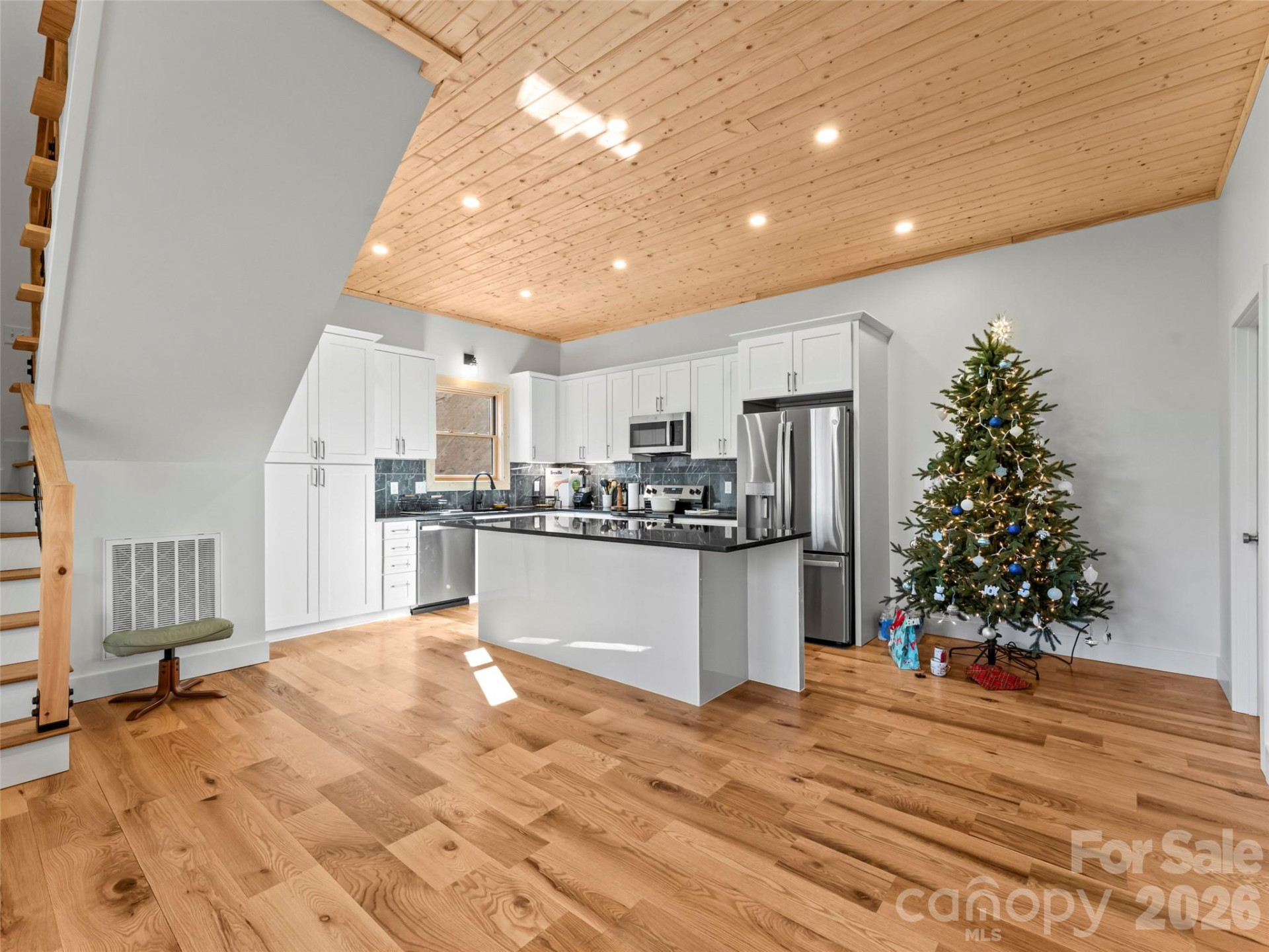 80-81 Villa Lane - Photo 30