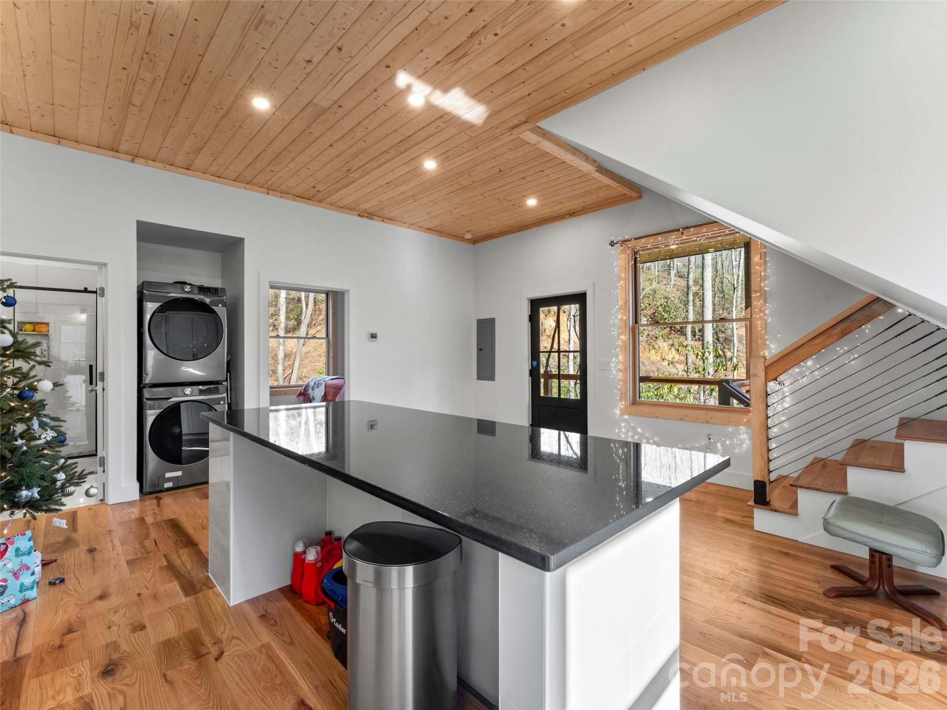 80-81 Villa Lane - Photo 34