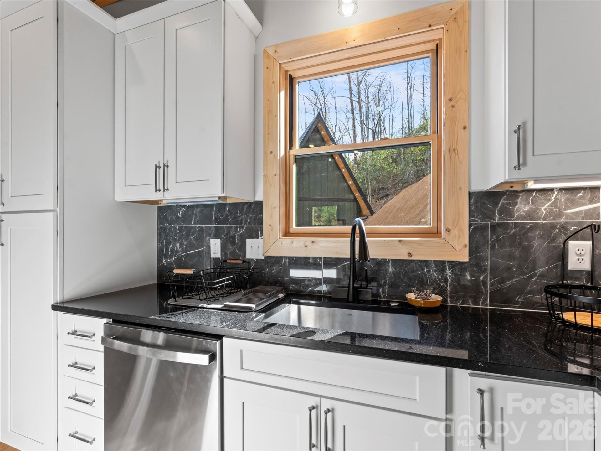 80-81 Villa Lane - Photo 35