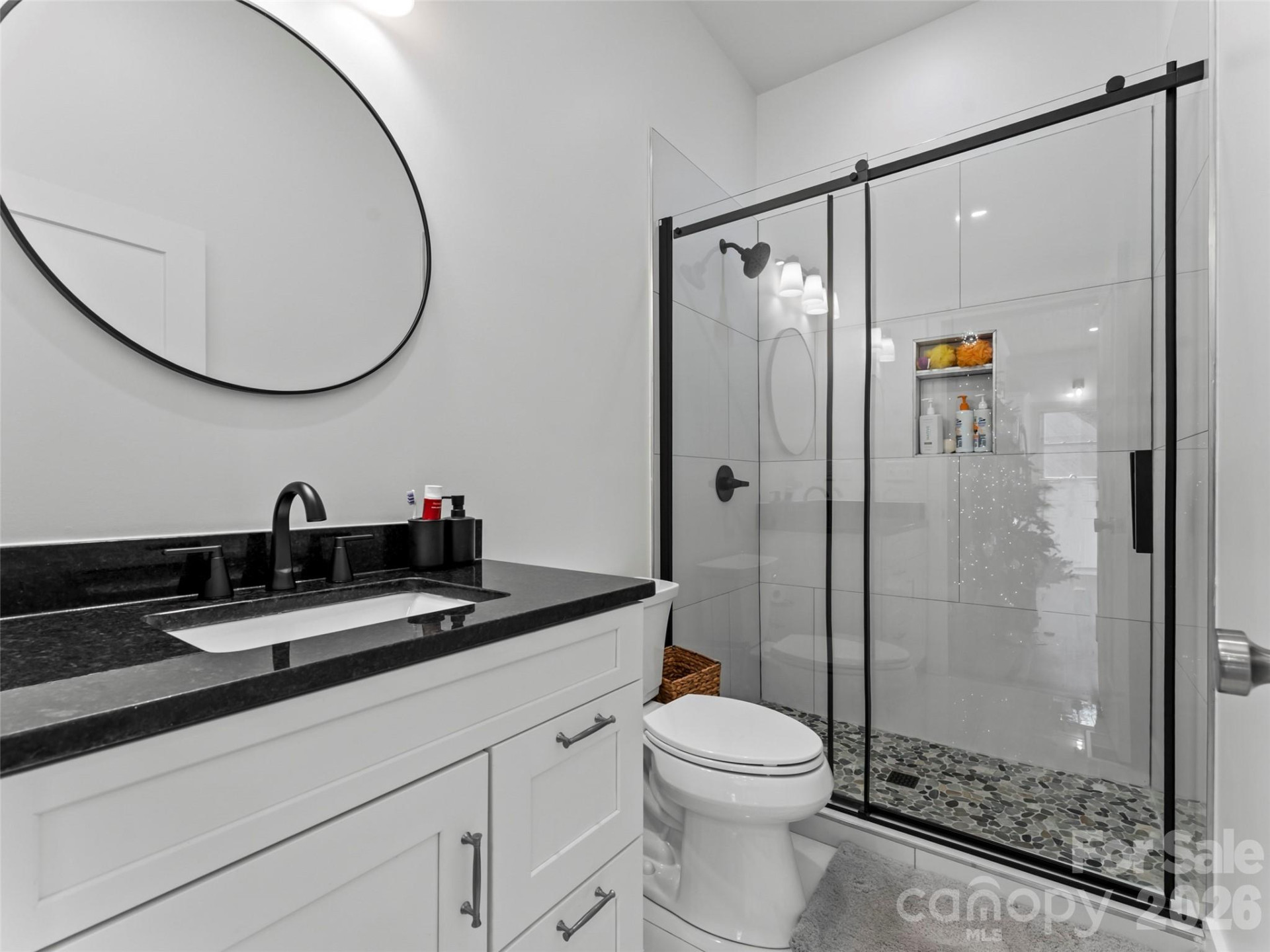 80-81 Villa Lane - Photo 38