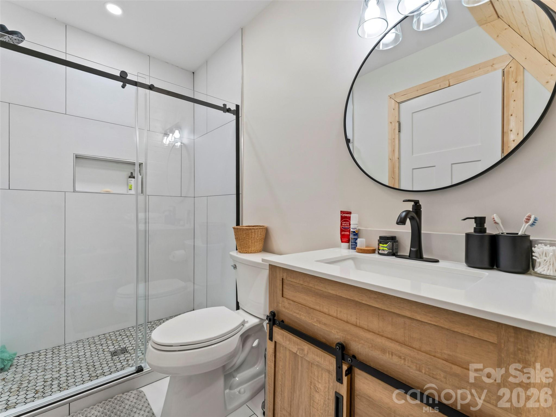 80-81 Villa Lane - Photo 47