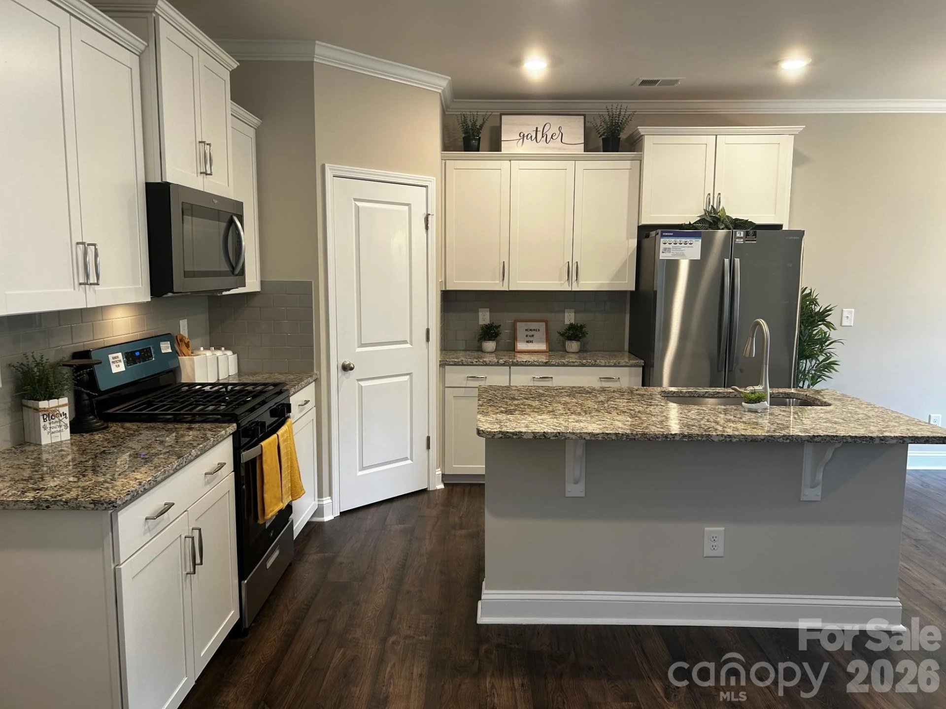 592 Altamonte Drive - Photo 2