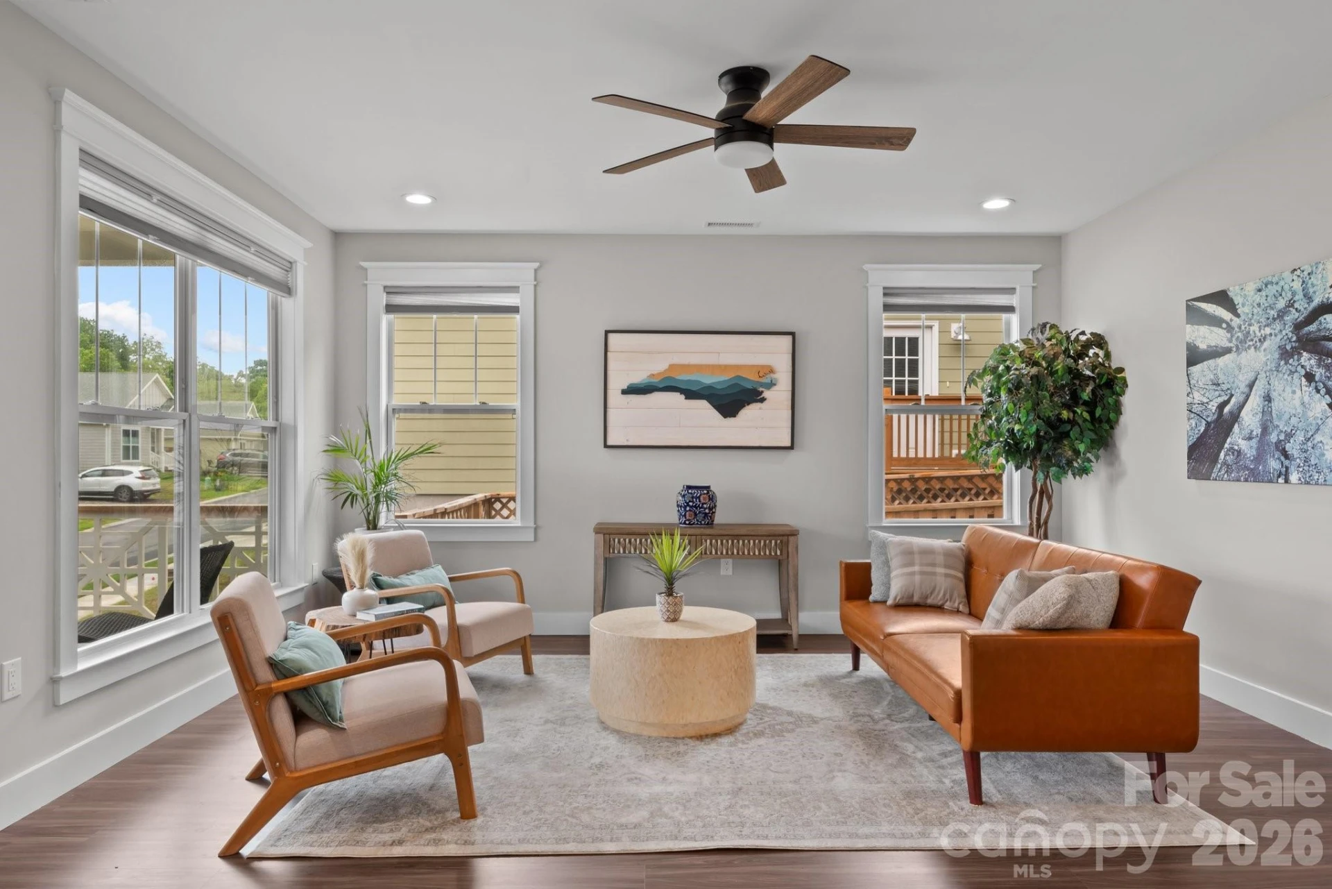 1112 Blueview Drive - Photo 2
