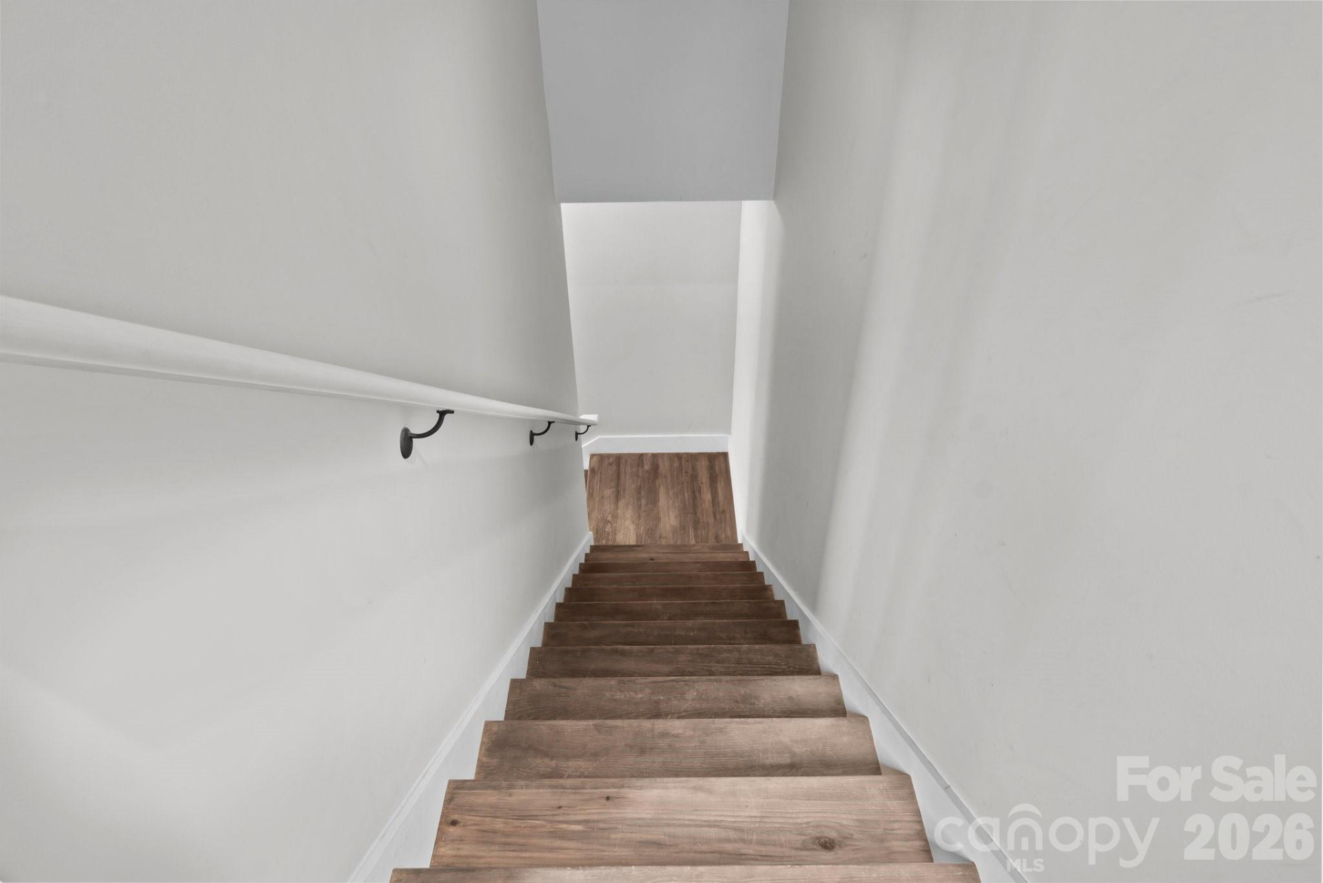 1112 Blueview Drive - Photo 18