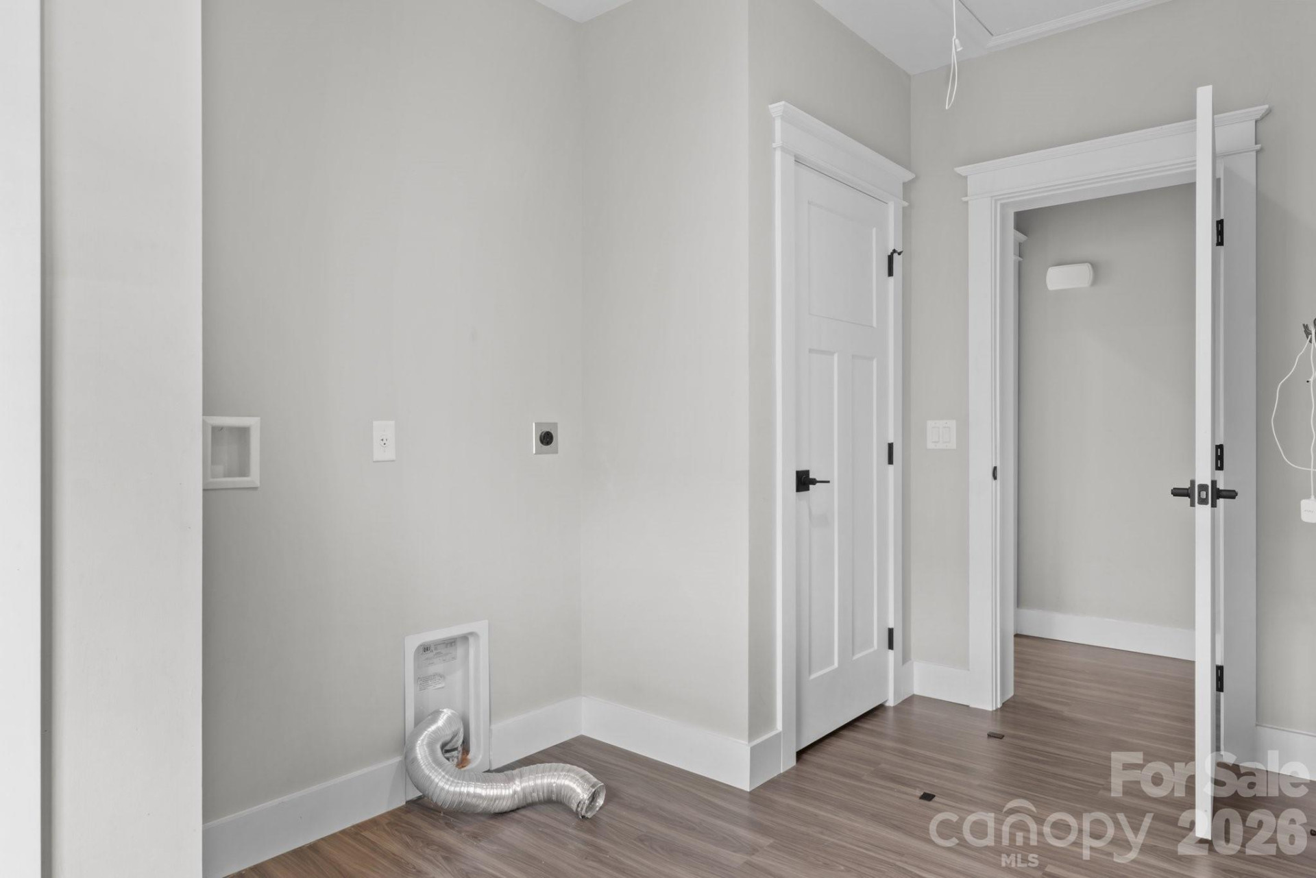 1112 Blueview Drive - Photo 9