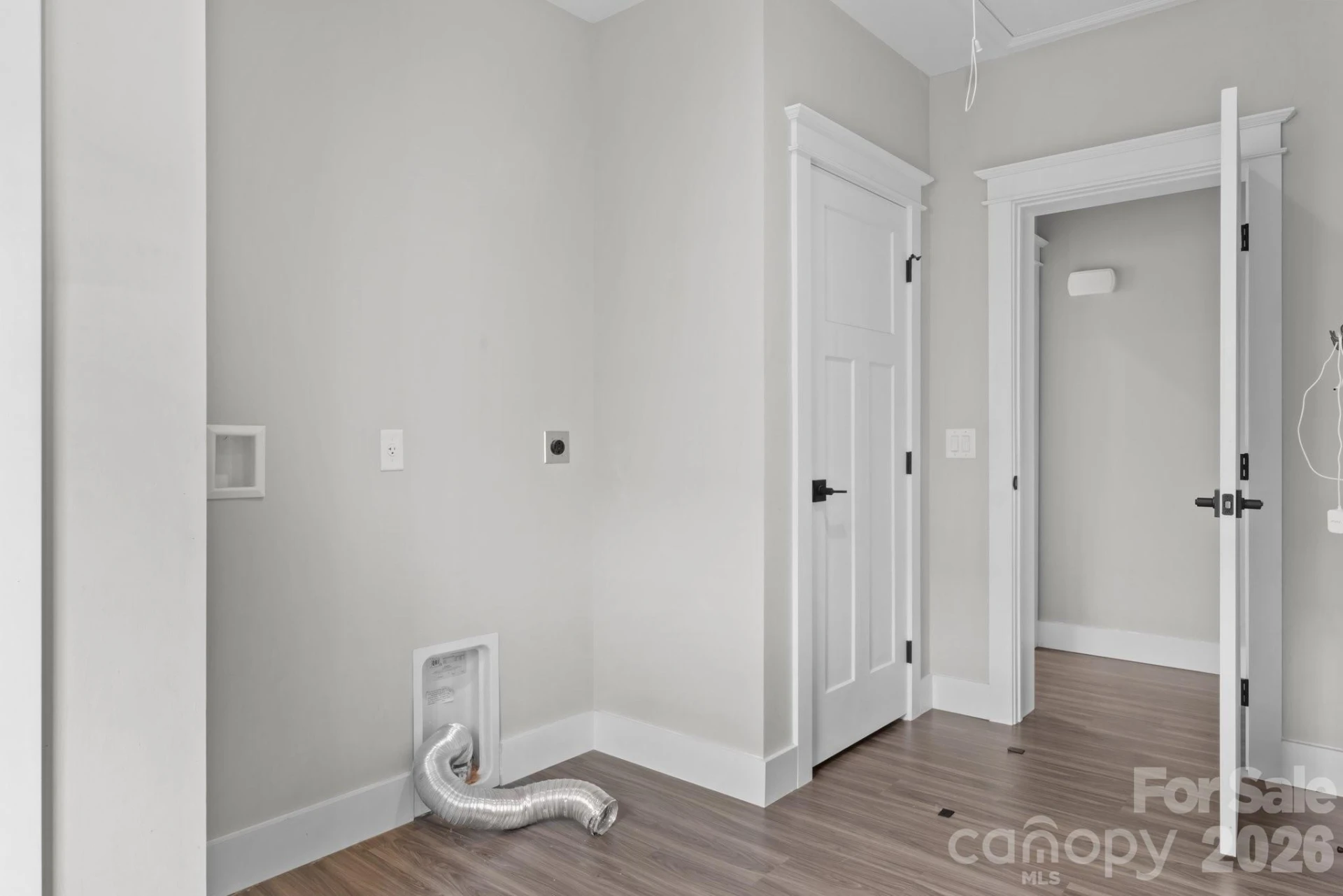 1112 Blueview Drive - Photo 9