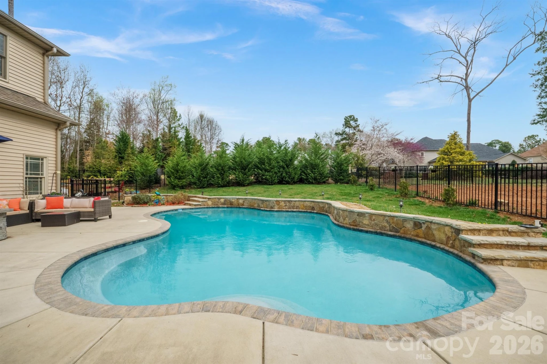 140 Pine Bluff Drive - Photo 40