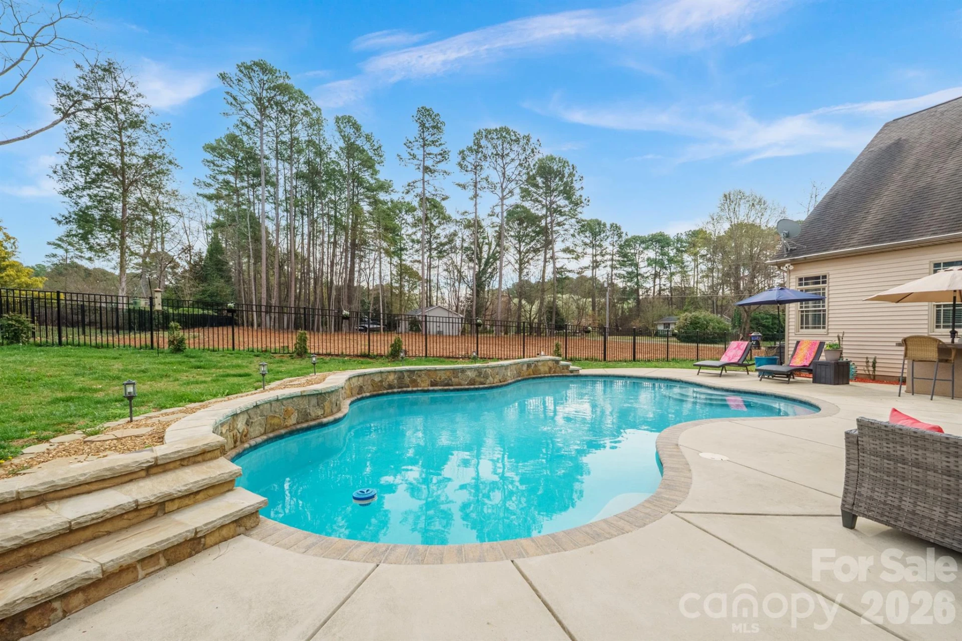 140 Pine Bluff Drive - Photo 42