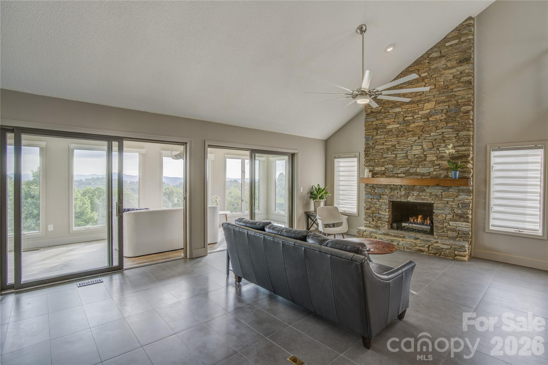 204 Fleetwood Plaza - Photo 25