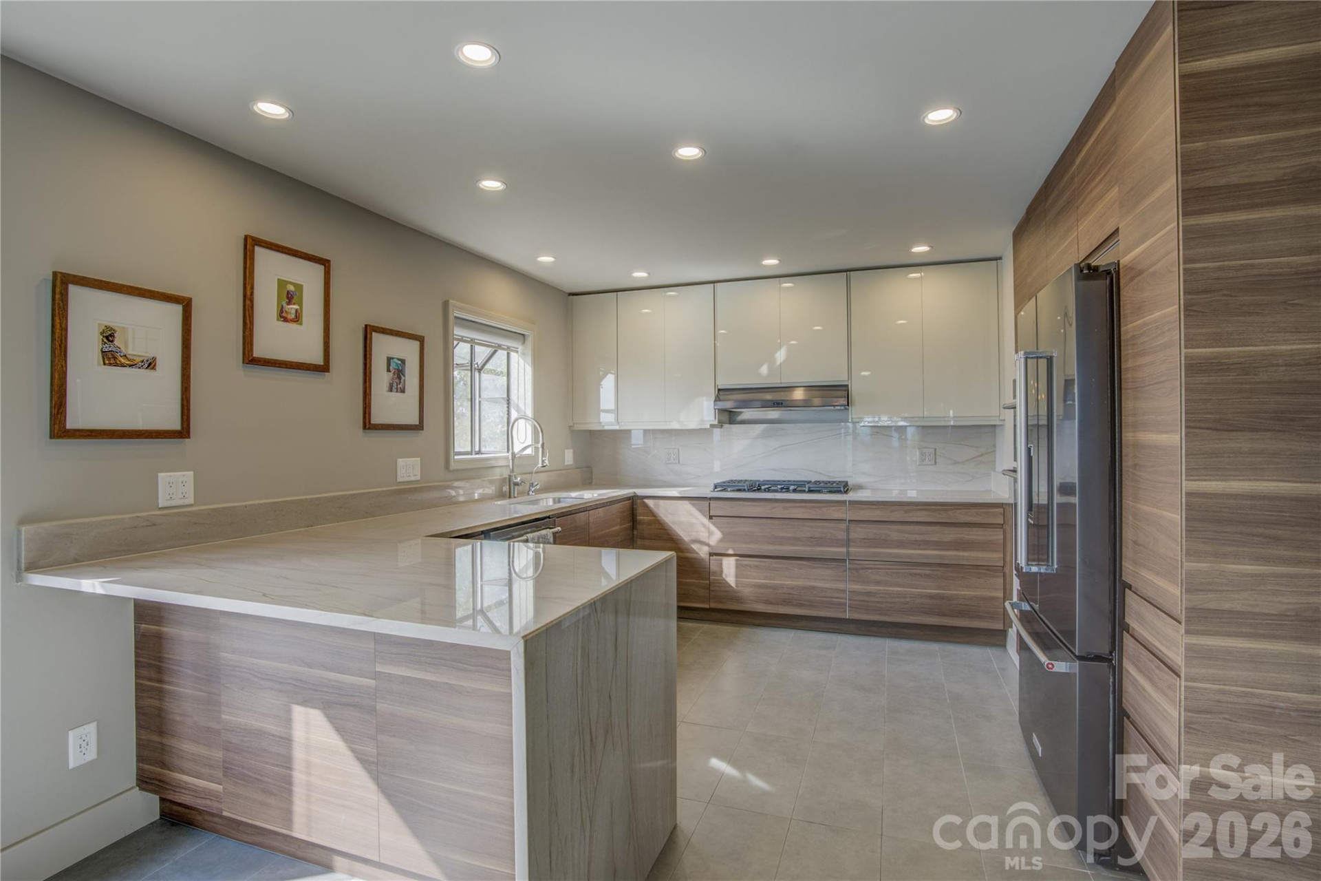 204 Fleetwood Plaza - Photo 4