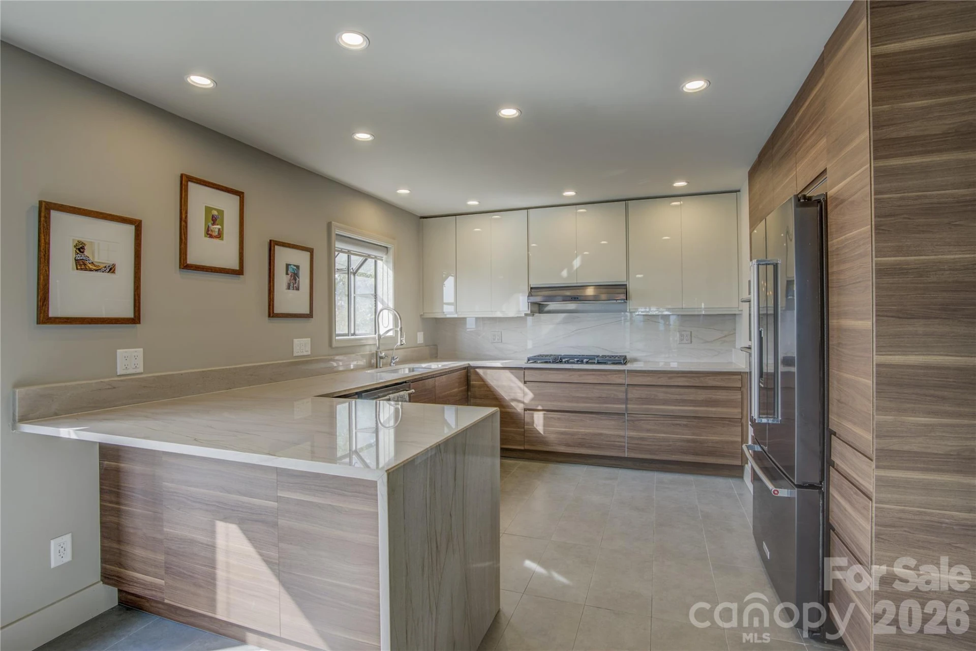 204 Fleetwood Plaza - Photo 4