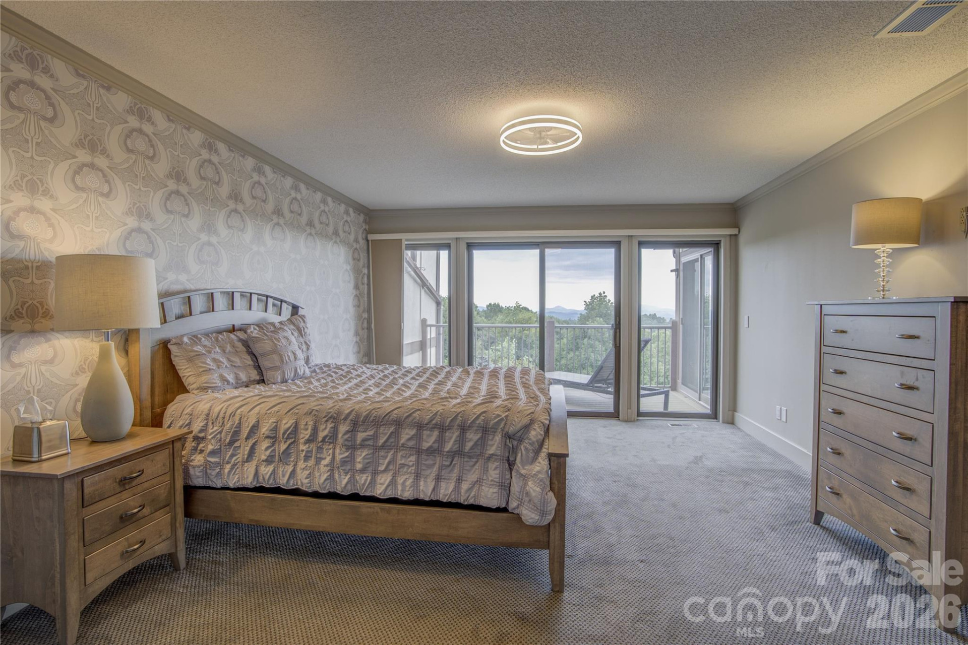 204 Fleetwood Plaza - Photo 9