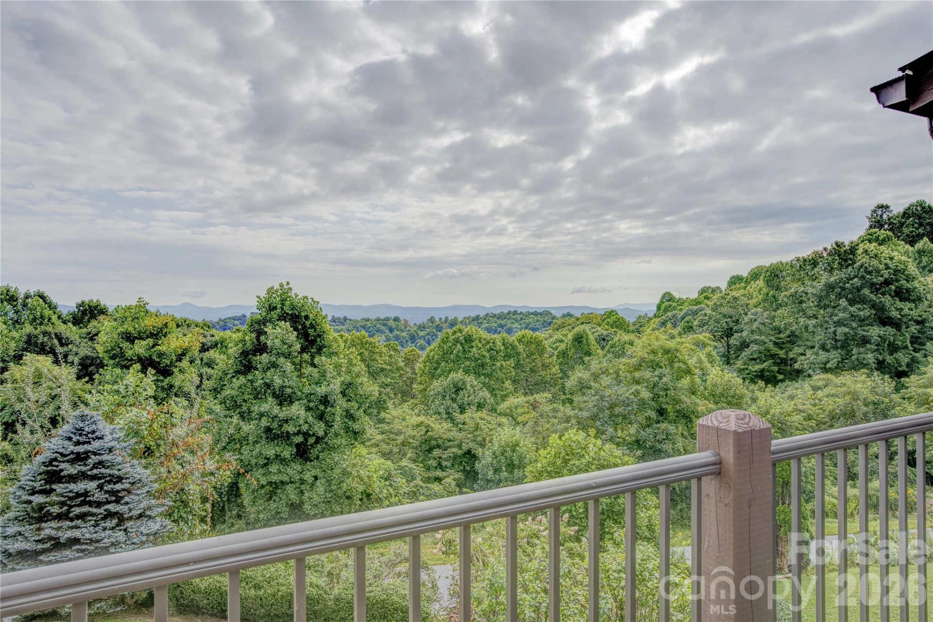204 Fleetwood Plaza - Photo 10