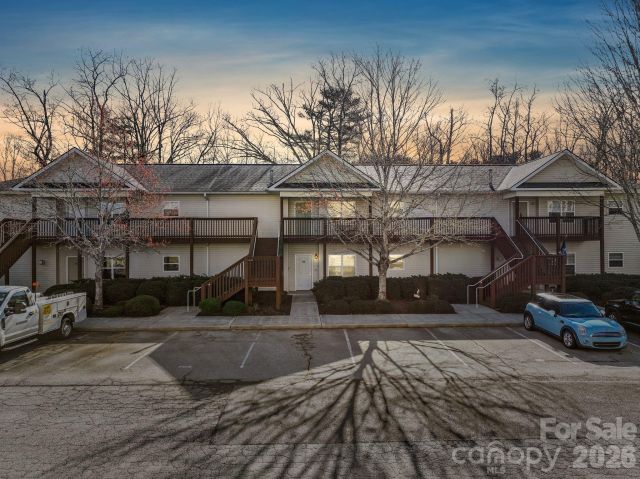 702 Olde Covington Way