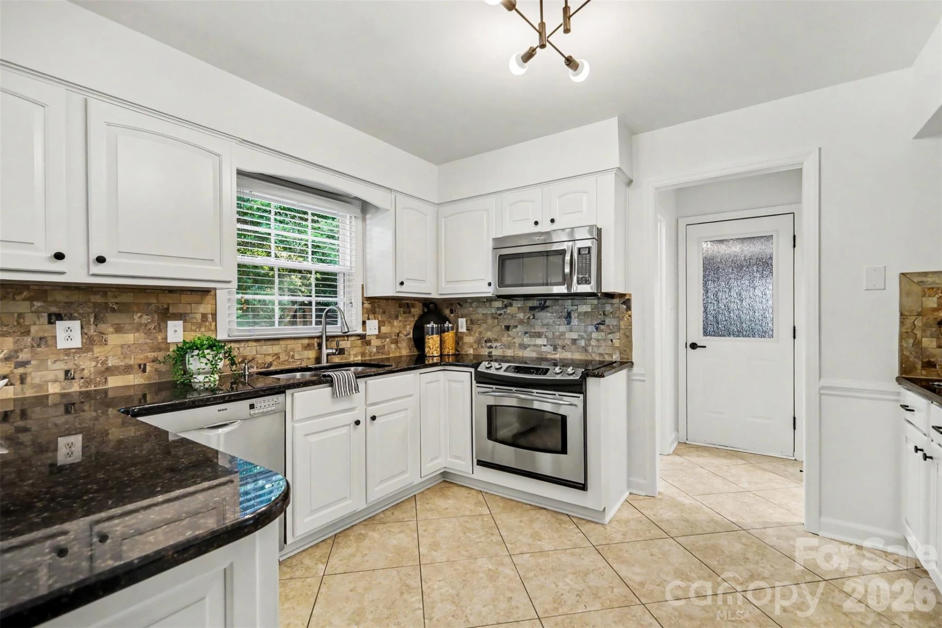 4831 Deanscroft Drive - Photo 9