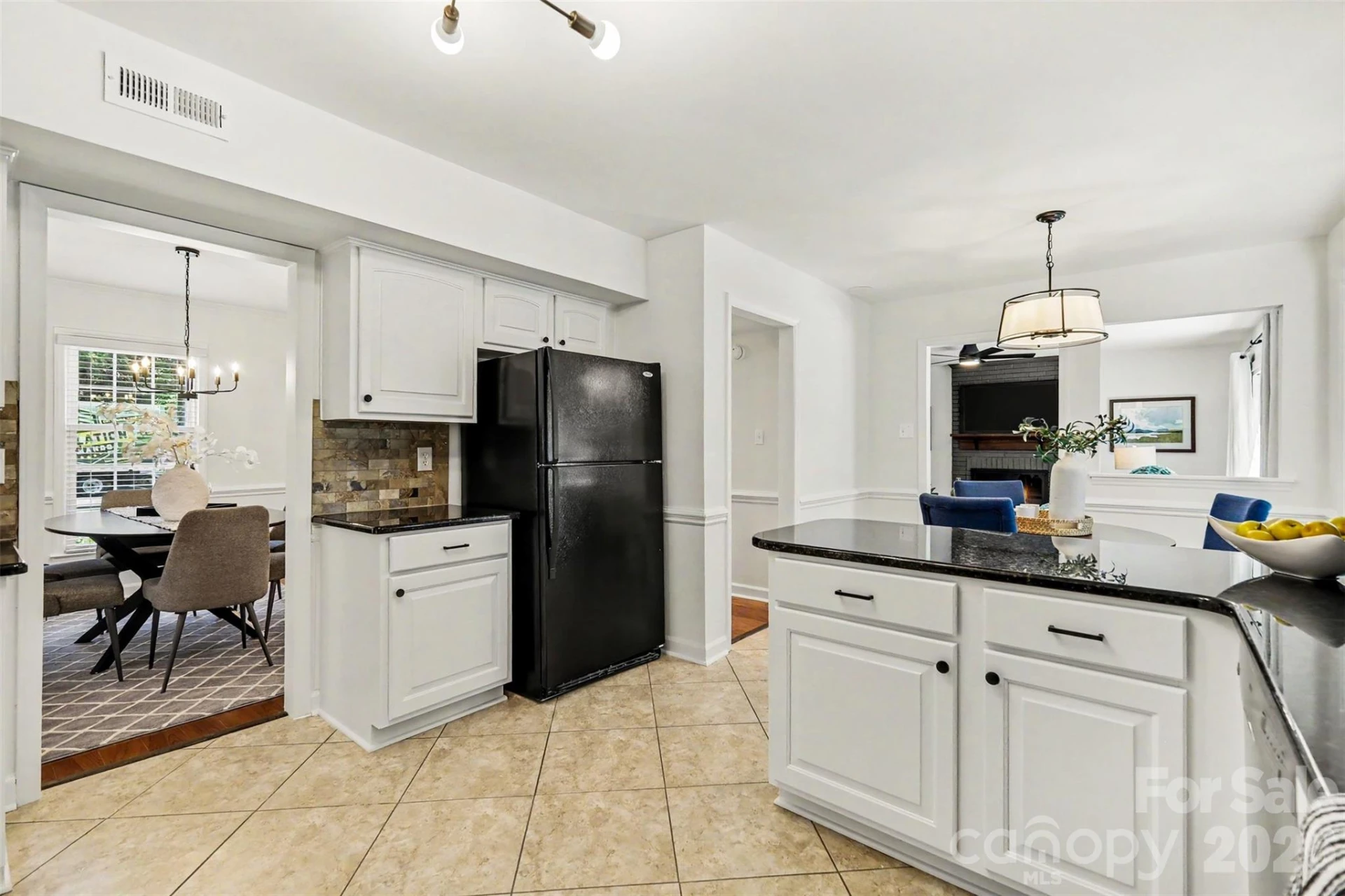 4831 Deanscroft Drive - Photo 10