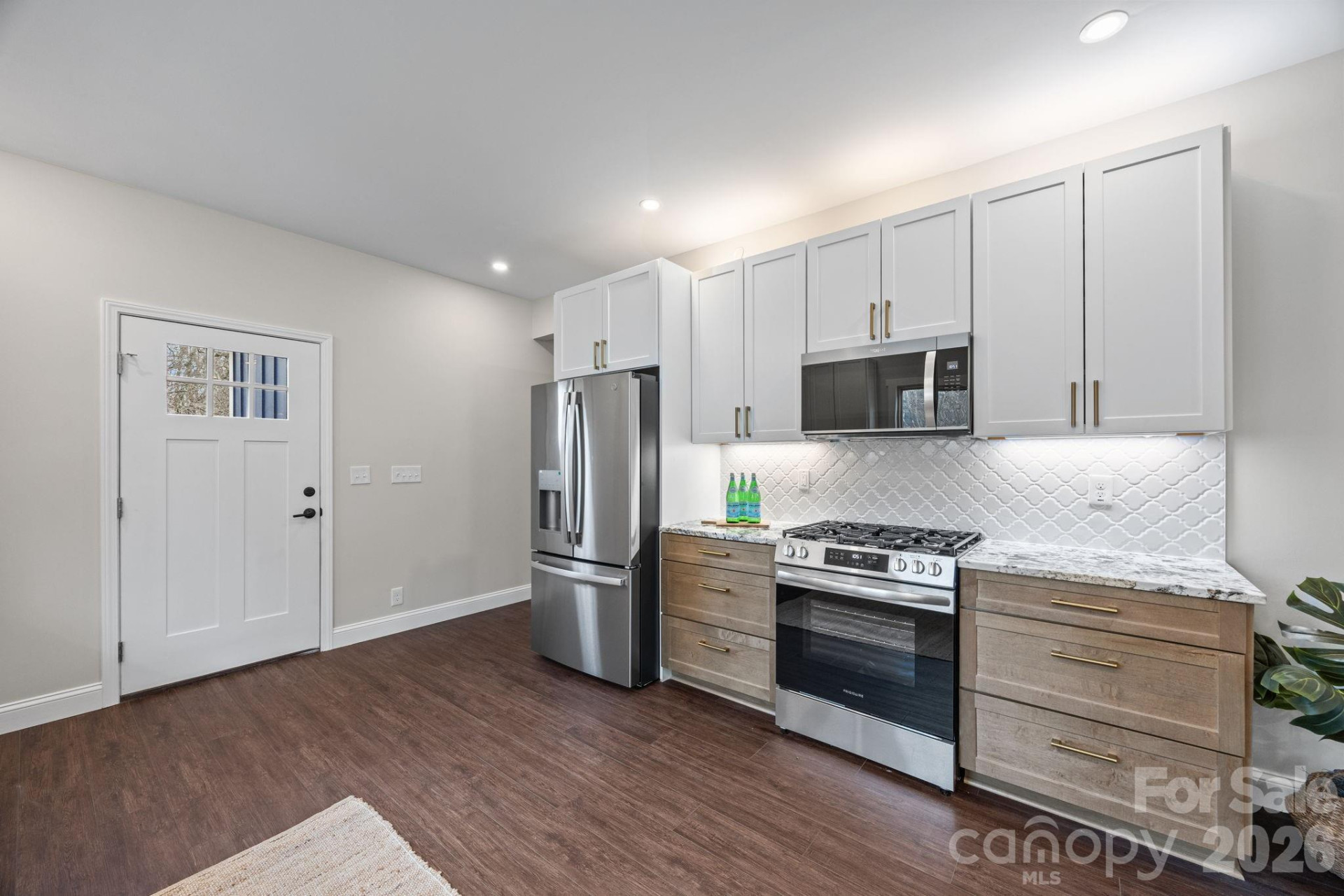 102 Clingman Avenue - Photo 11