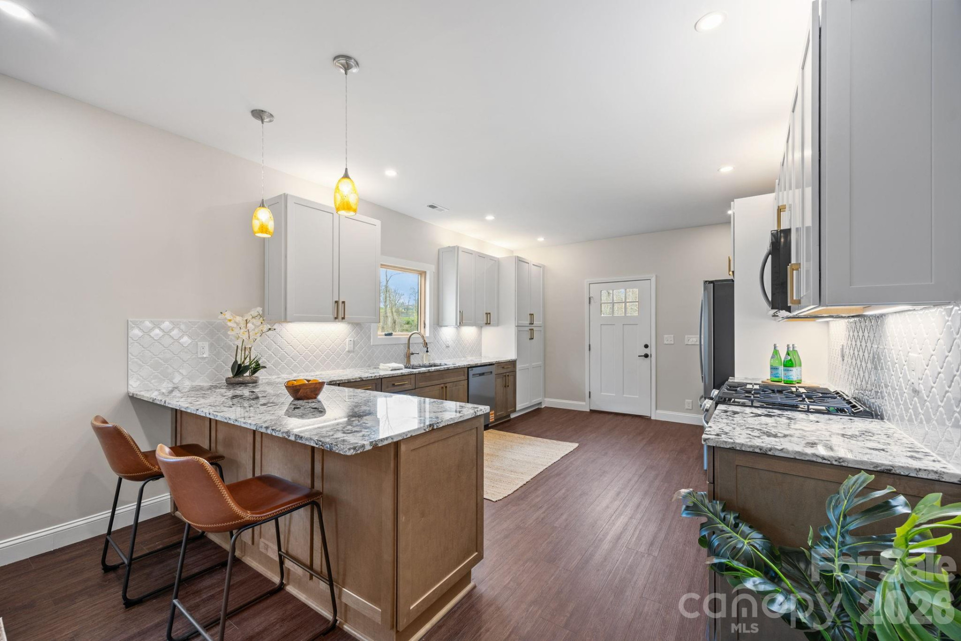 102 Clingman Avenue - Photo 8