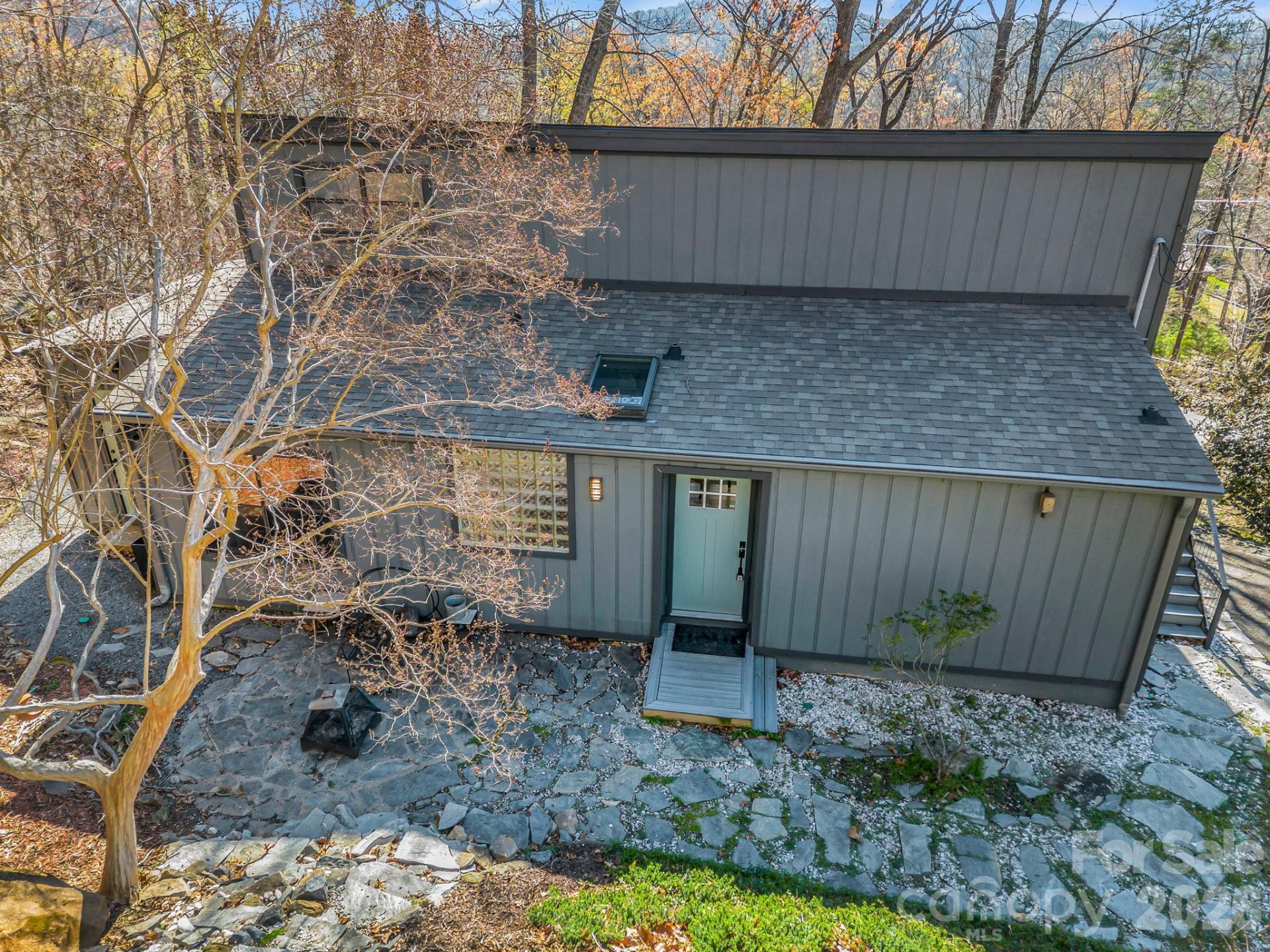 456 Youngs Mountain Drive - Photo 5