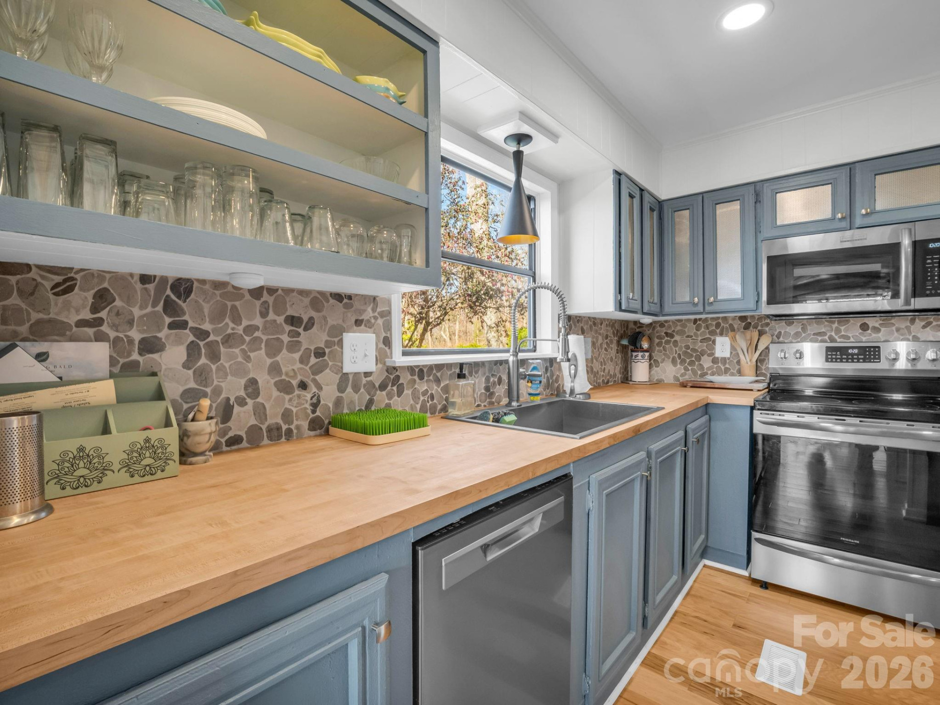 456 Youngs Mountain Drive - Photo 8