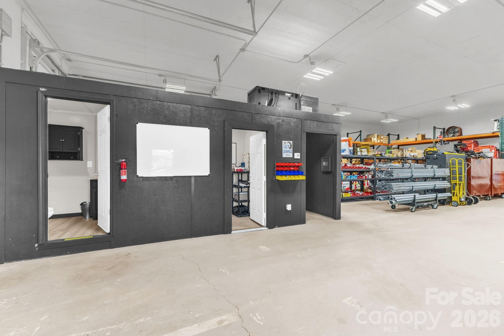 17 Red Leaf Road - Photo 3