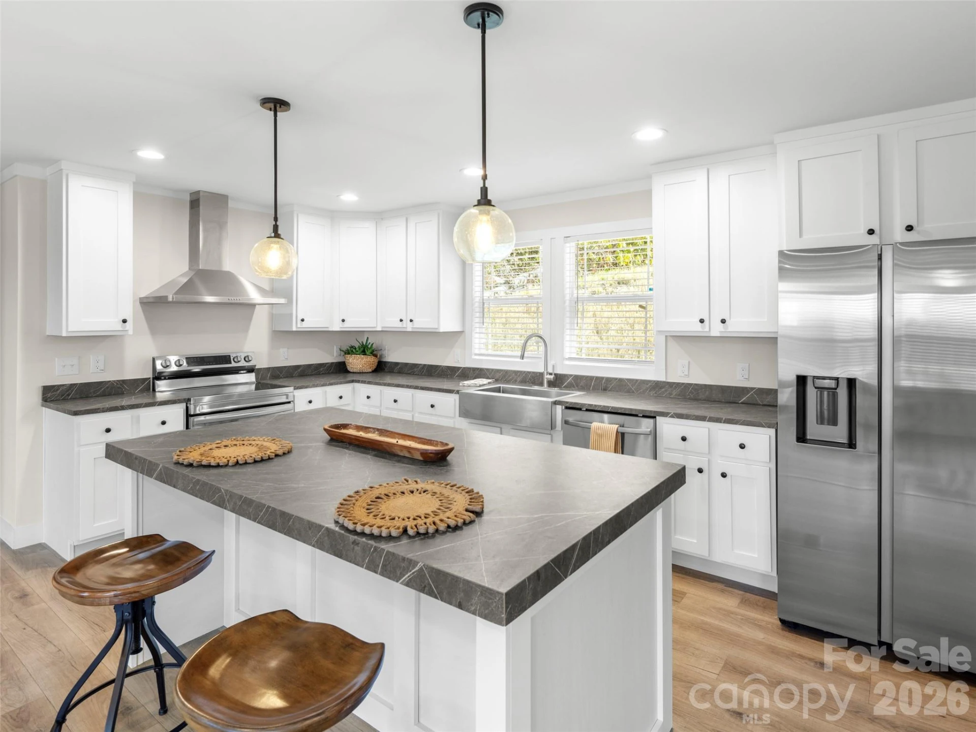 512 Hutch Mountain Road - Photo 4