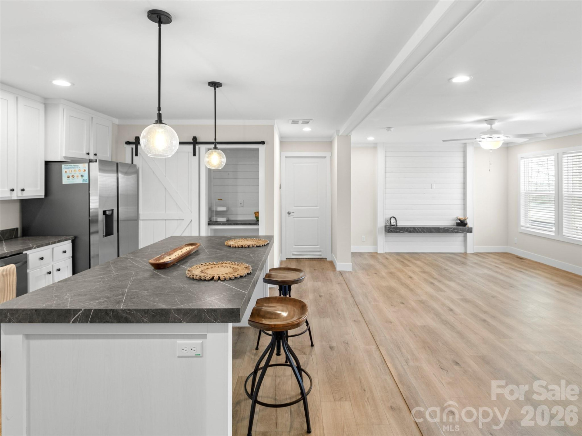 512 Hutch Mountain Road - Photo 6