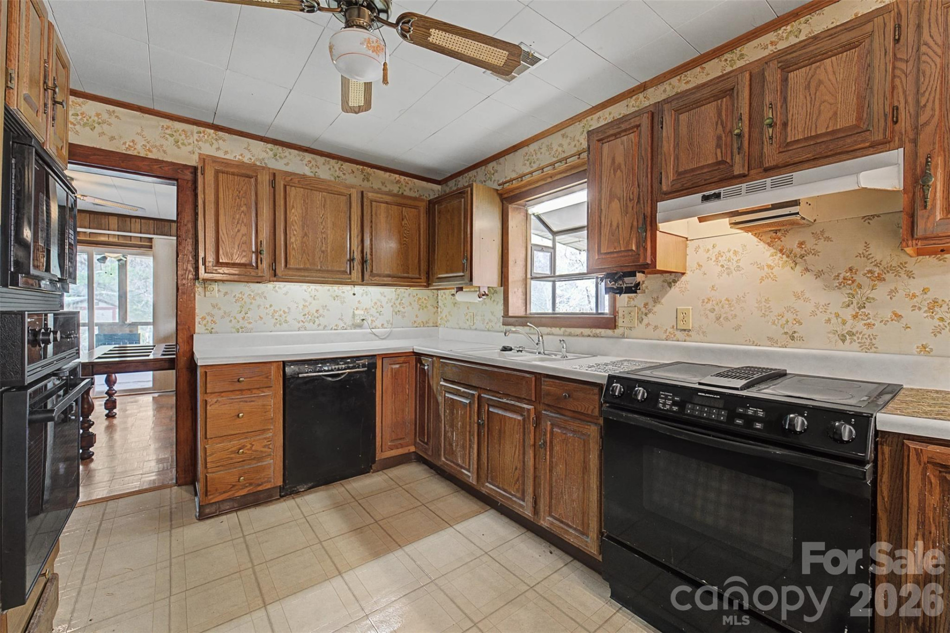 318 Sunrise Park - Photo 15