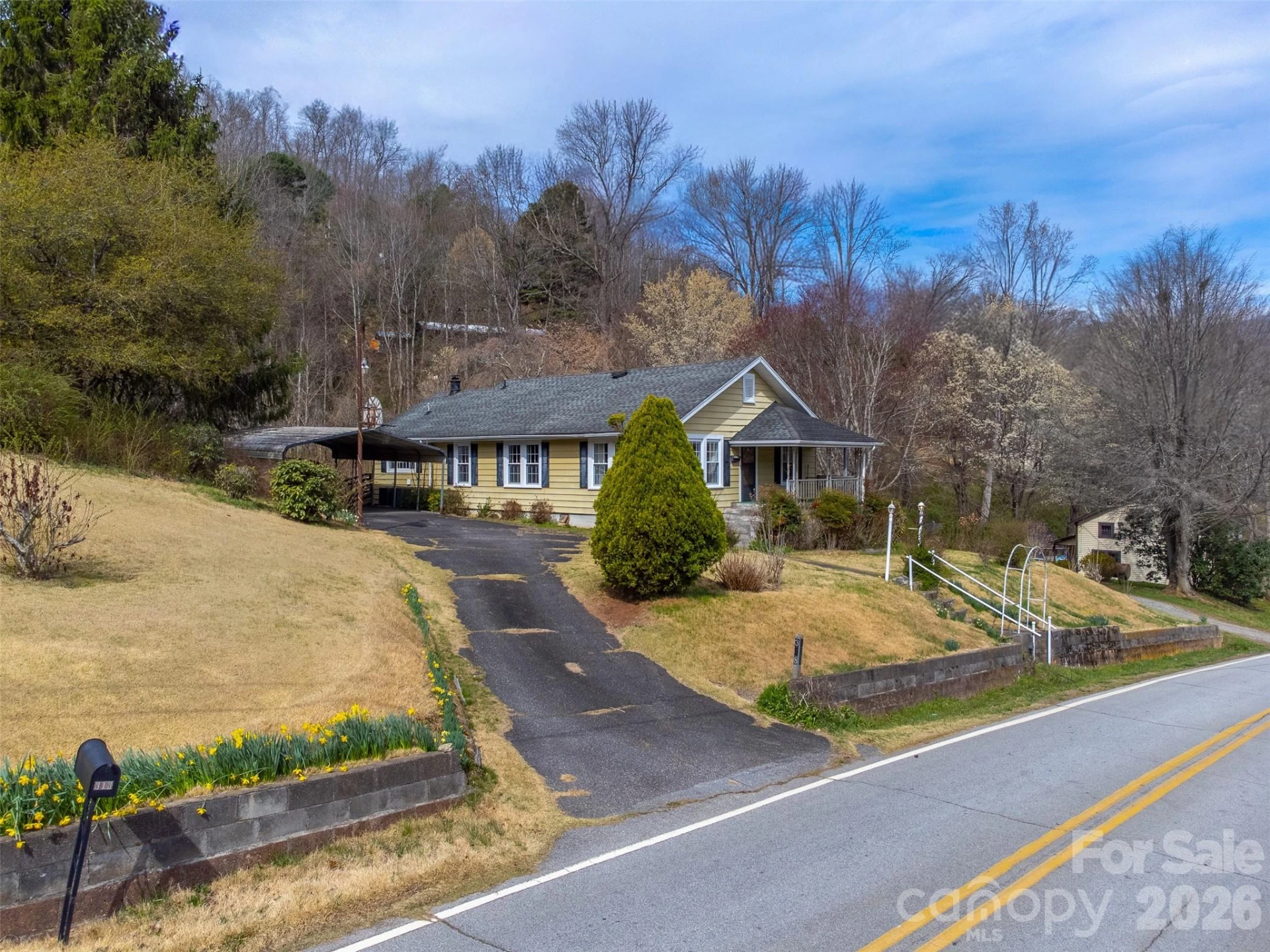 318 Sunrise Park - Photo 4