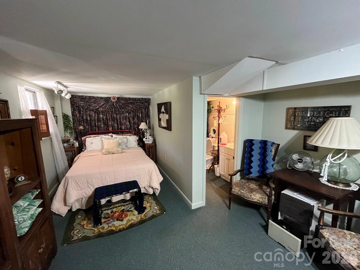 141 Glen Cannon Point #Unit 2 - Photo 18